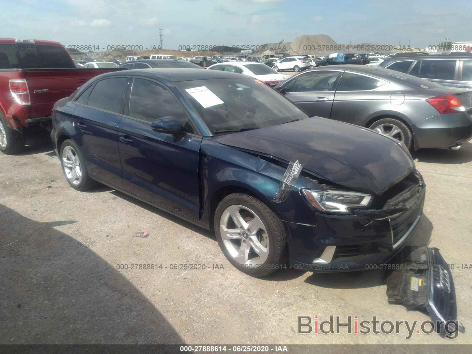 Photo WAUAUGFF0J1011182 - AUDI A3 SEDAN 2018