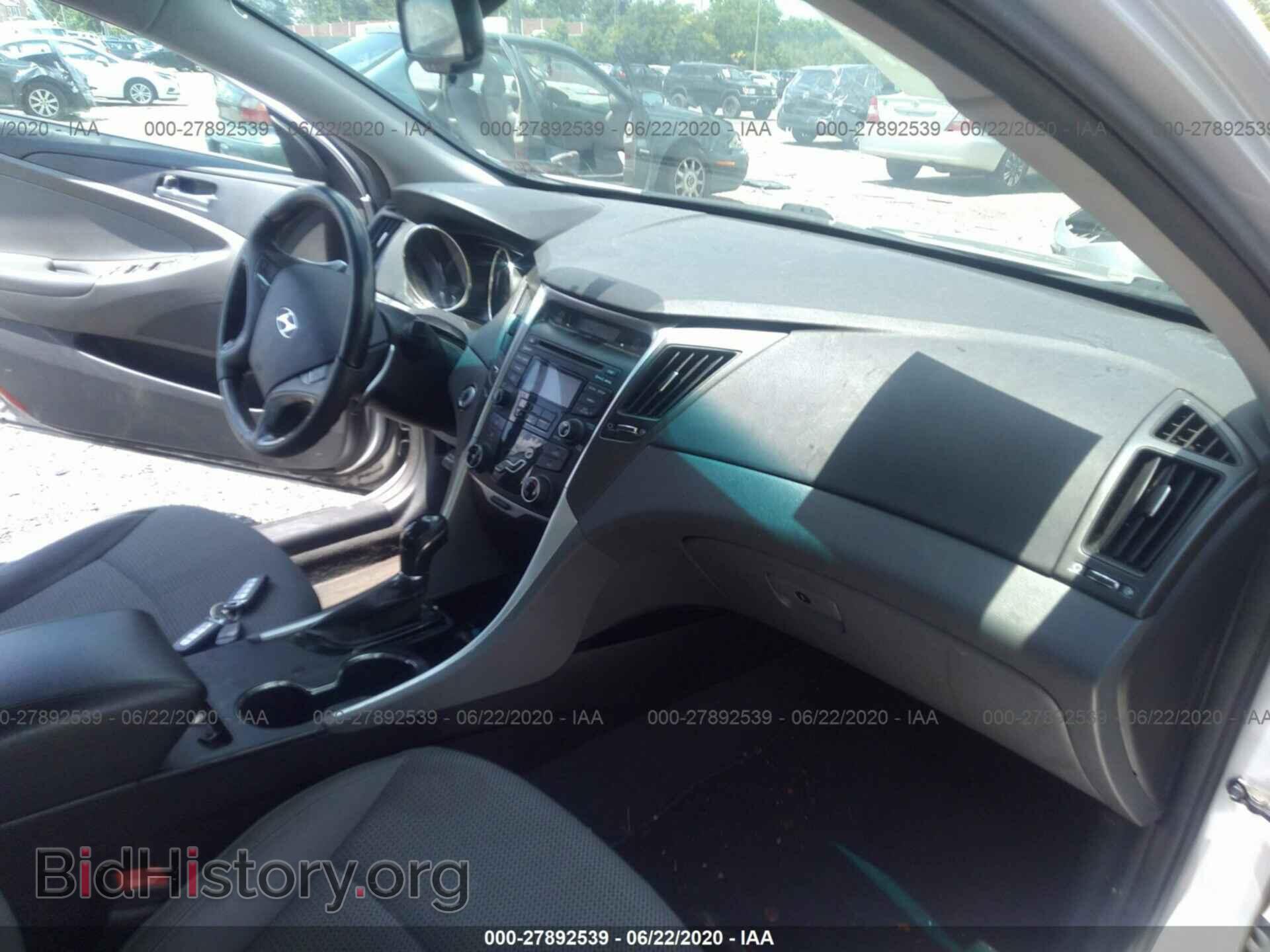 2012 Hyundai Sonata - VIN: 5NPEC4AT6CH425940 - Photo 5