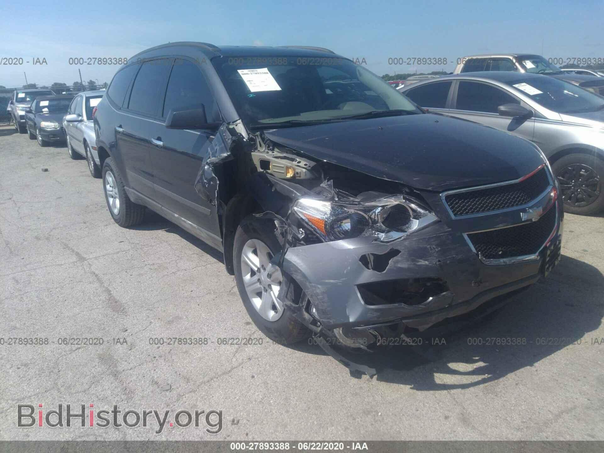 Photo 1GNKRFED6CJ336979 - CHEVROLET TRAVERSE 2012
