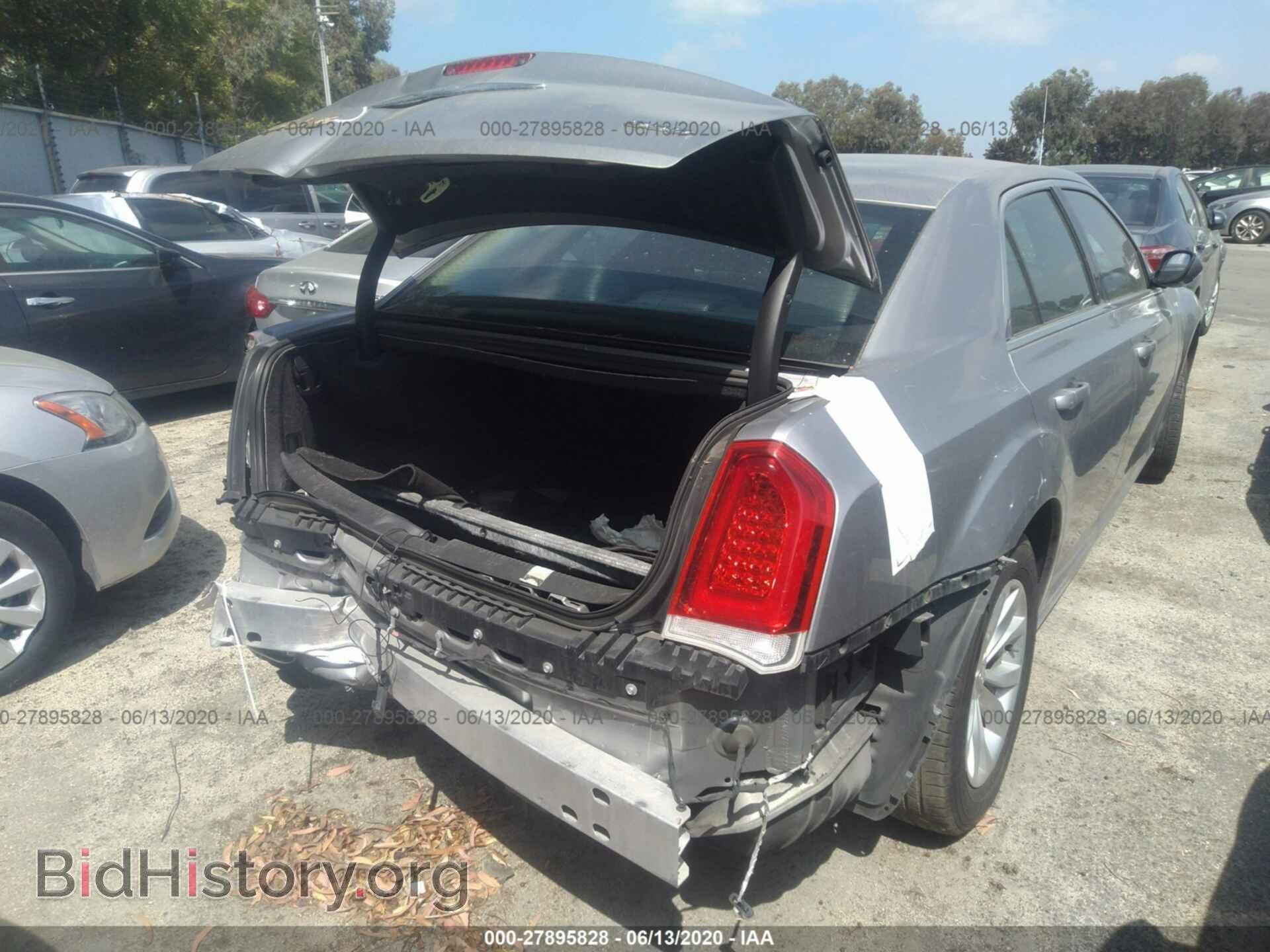 2016 CHRYSLER 300 - VIN: 2C3CCAAG5GH141775 - Фото 4