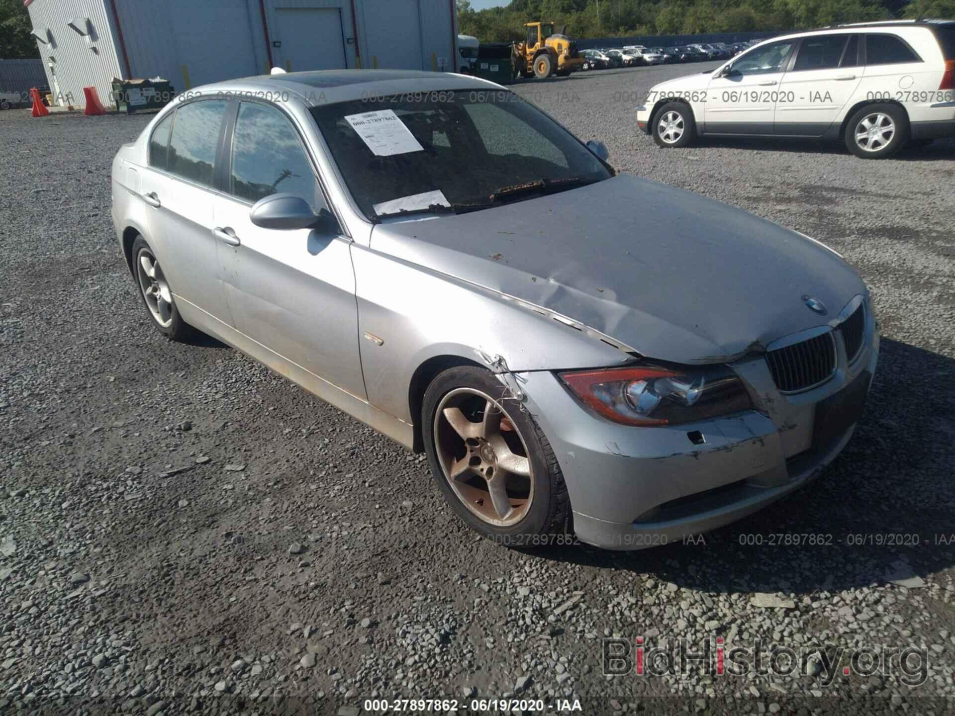 Photo WBAVD33536KV68546 - BMW 330 2006