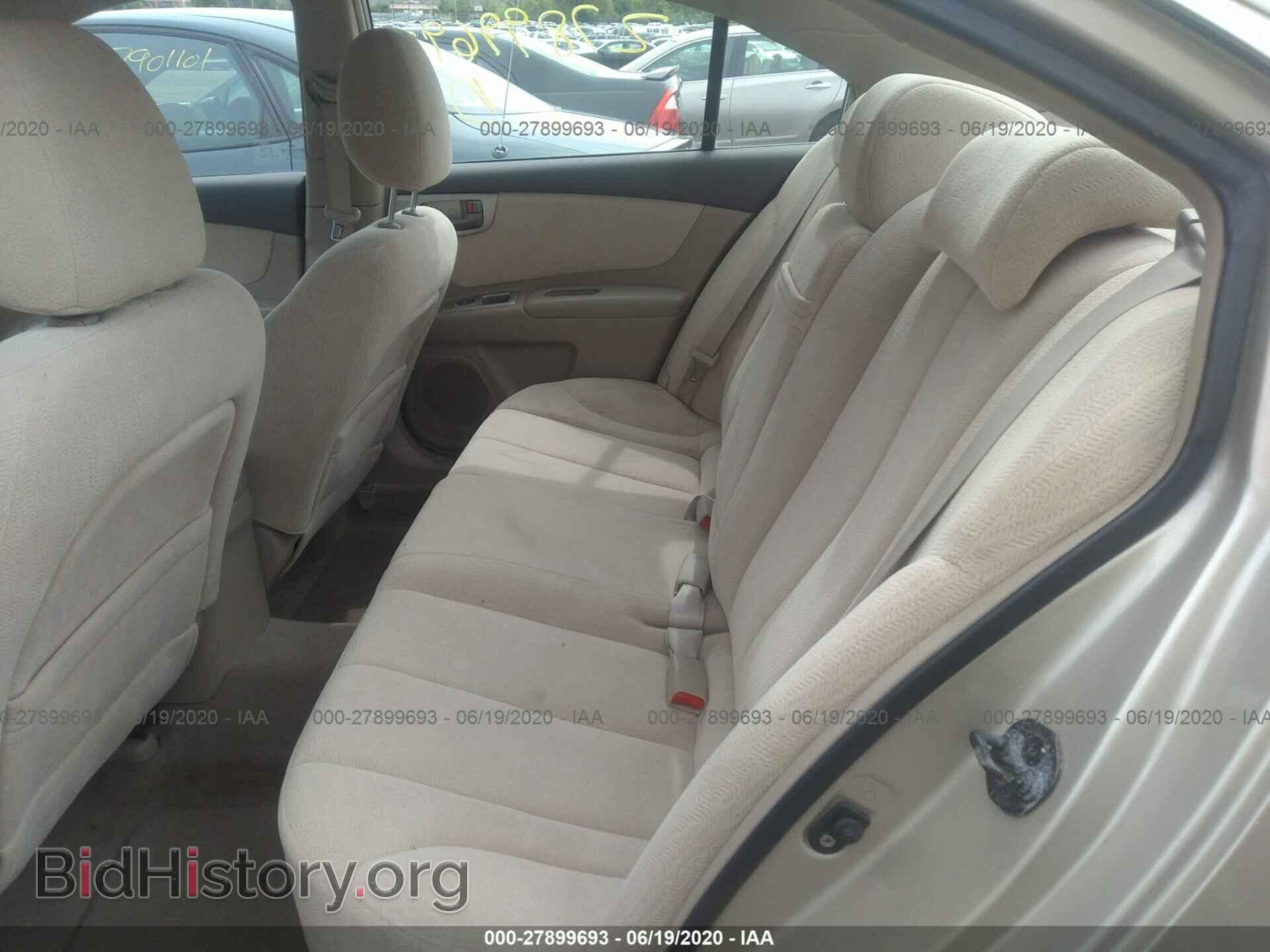 2007 KIA OPTIMA - VIN: KNAGE123775116822 - Фото 8