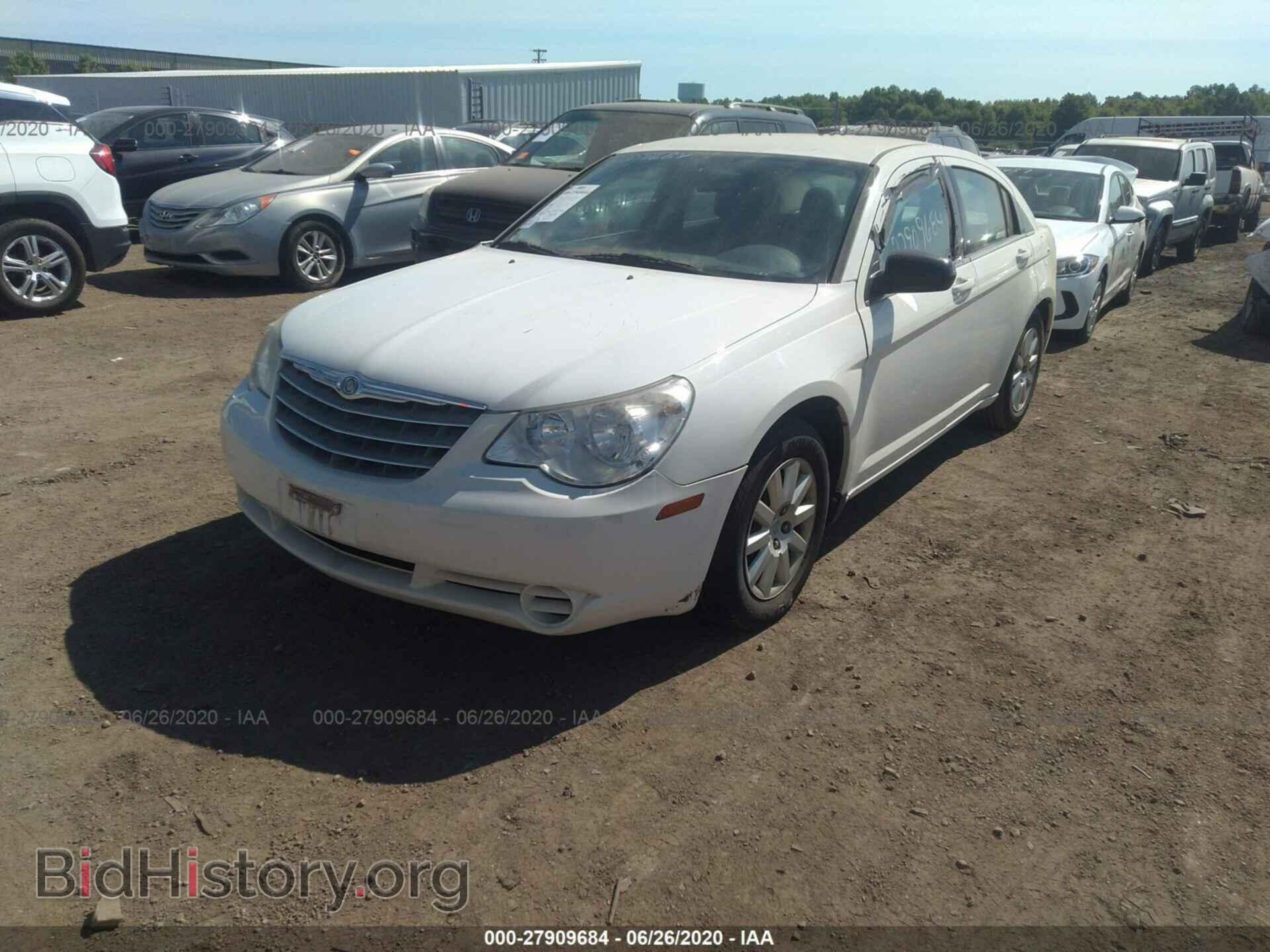 2010 CHRYSLER SEBRING - VIN: 1C3CC4FB3AN123630 - Фото 2