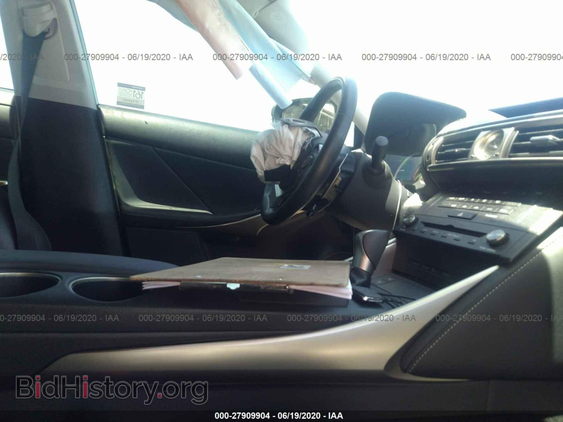 2016 LEXUS IS 200T - VIN: JTHBA1D27G5015677 - Фото 5