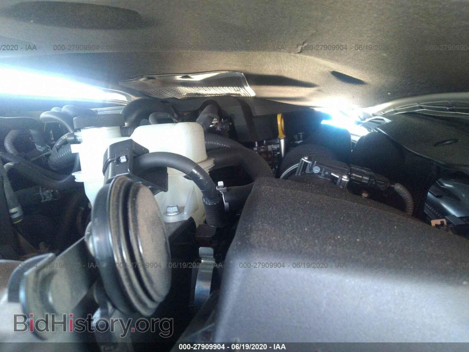 2016 LEXUS IS 200T - VIN: JTHBA1D27G5015677 - Фото 10