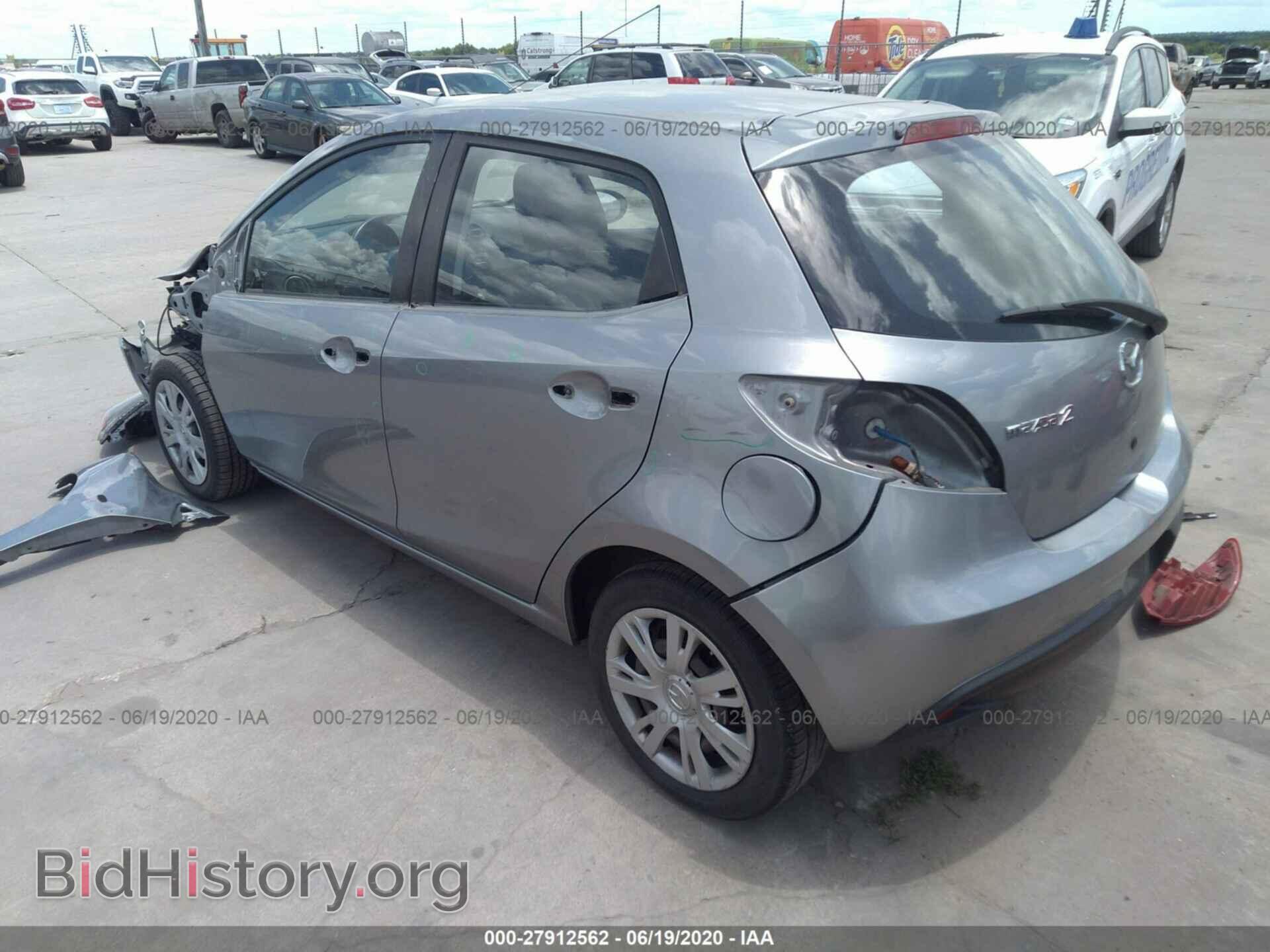 2014 MAZDA MAZDA2 - VIN: JM1DE1KY4E0187049 - Фото 3