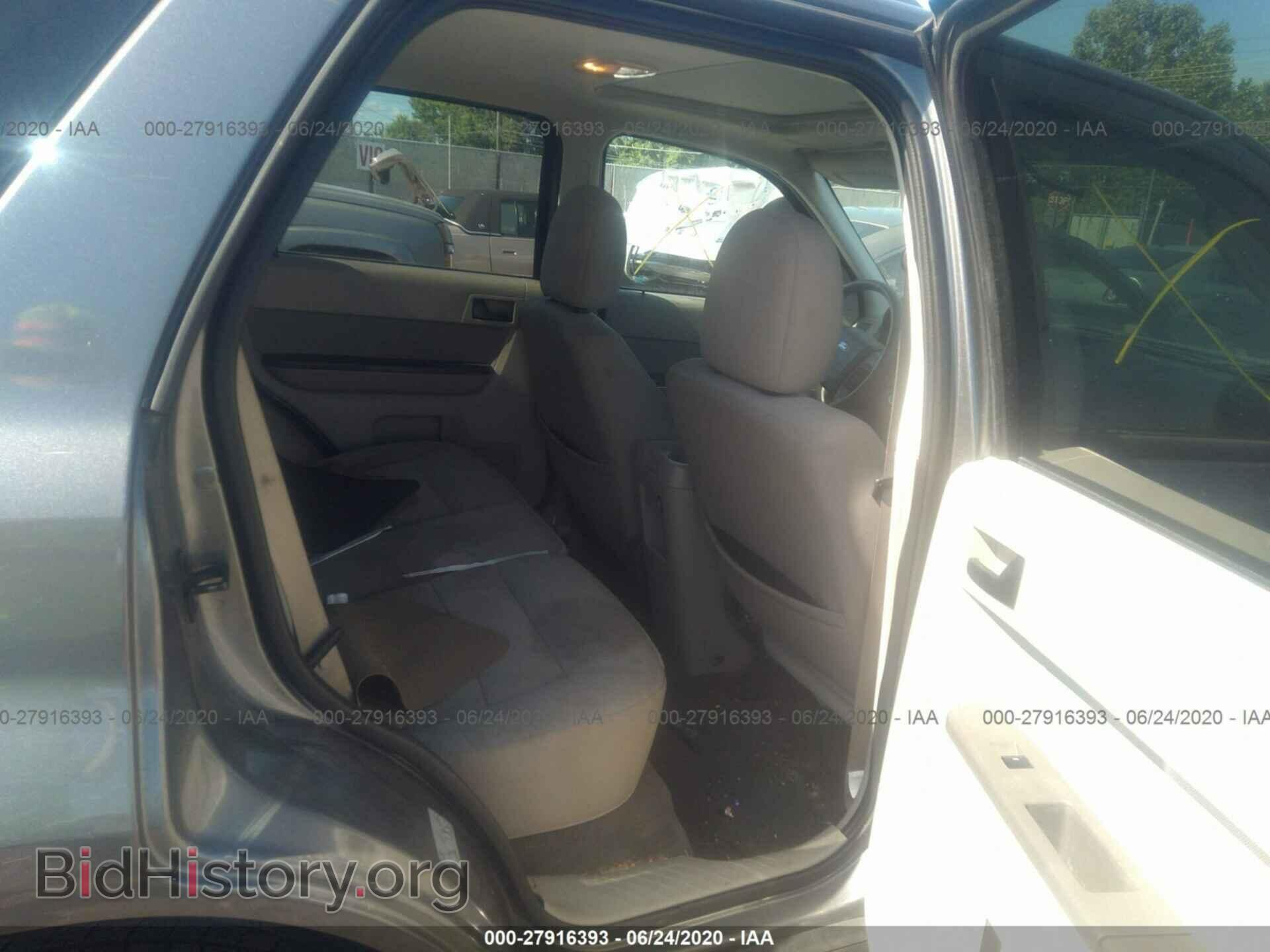 2011 FORD ESCAPE - VIN: 1FMCU0DG7BKA13596 - Photo 8