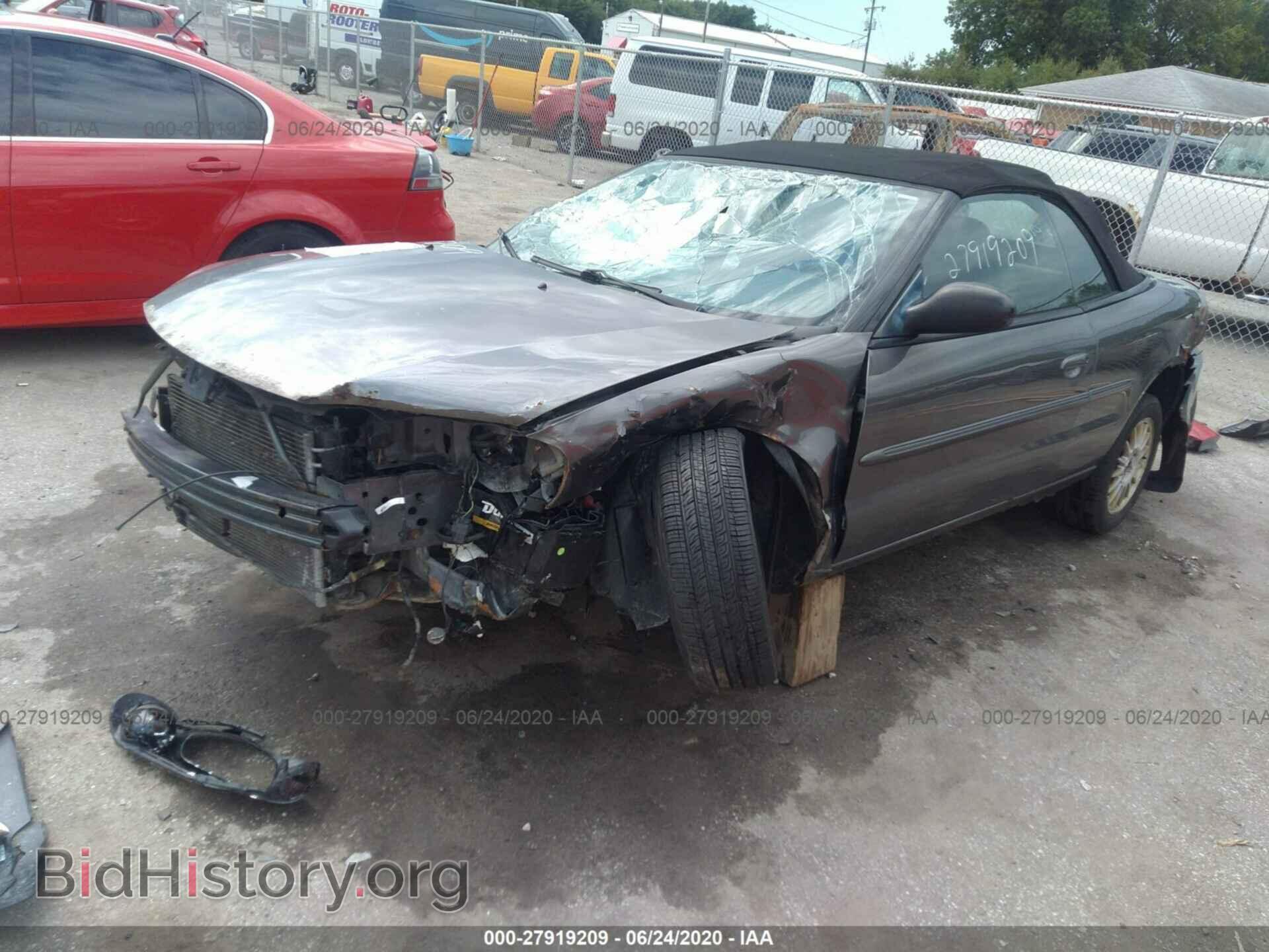 2004 CHRYSLER SEBRING - VIN: 1C3EL55R84N360096 - Фото 2