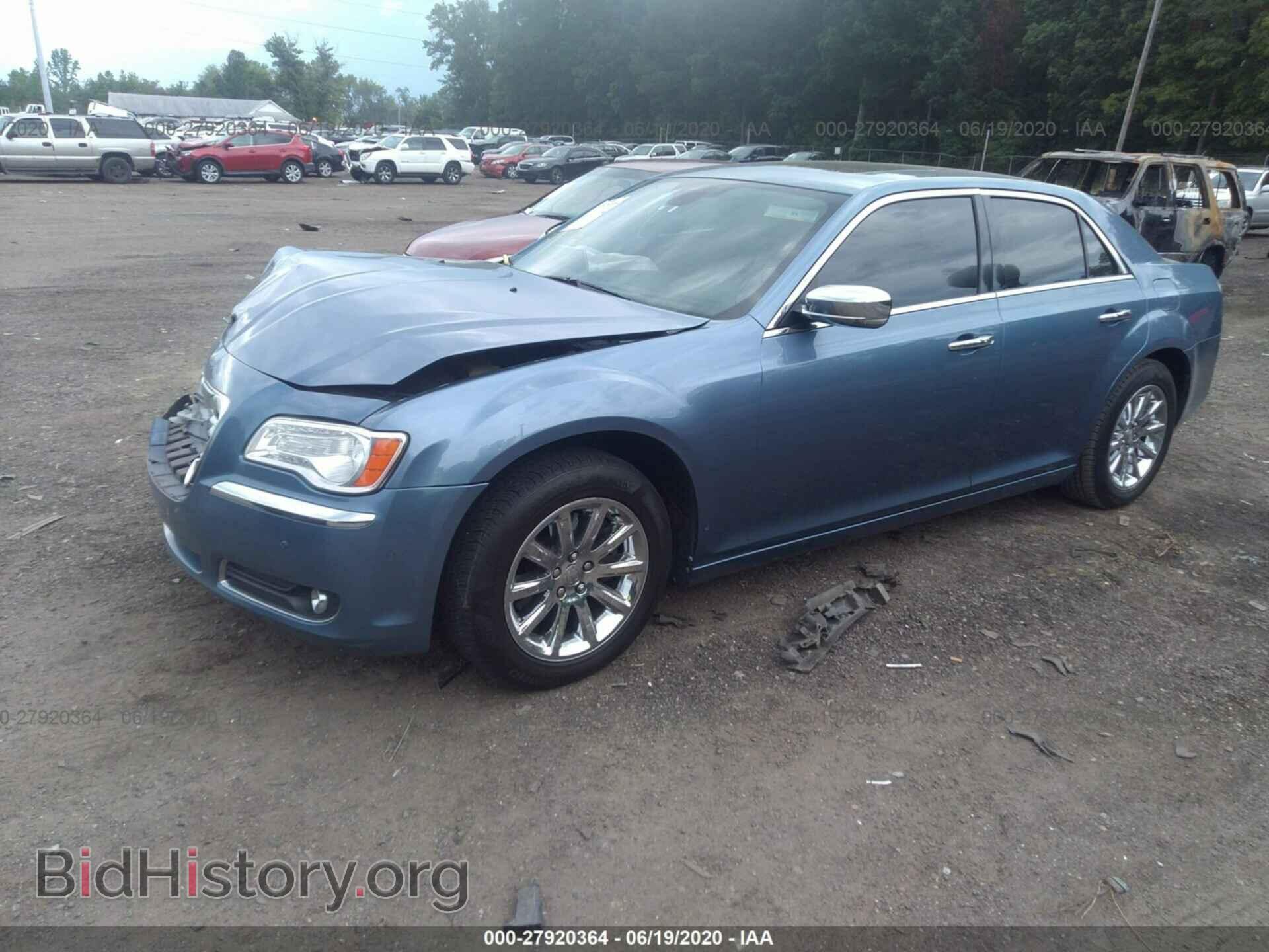 2011 CHRYSLER 300C - VIN: 2C3CA6CT1BH583006 - Фото 2