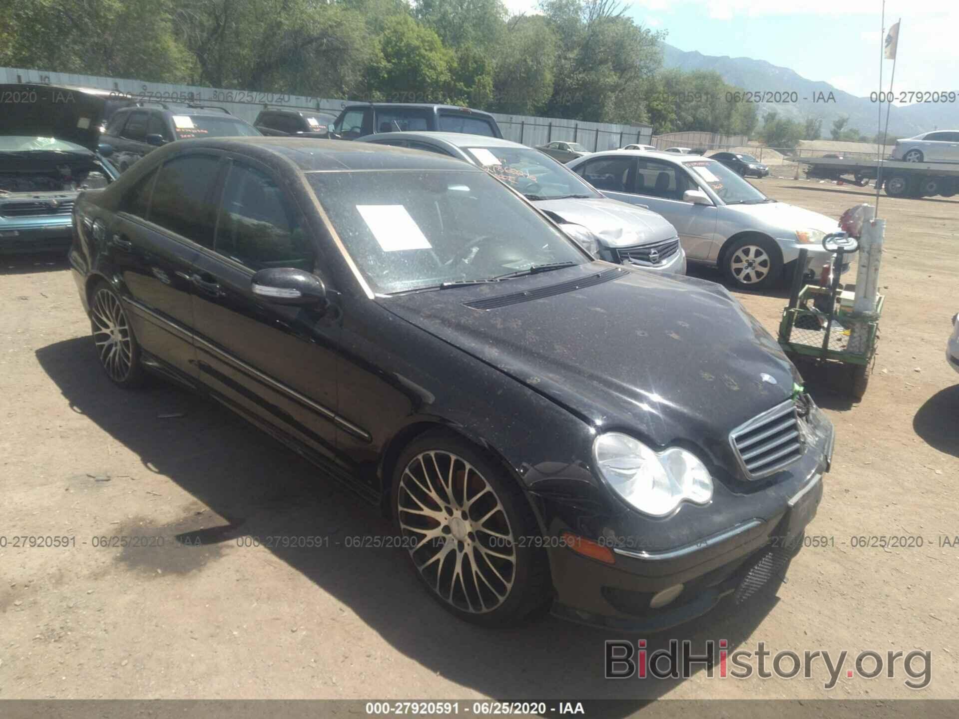 Photo WDBRF52H16F733037 - MERCEDES-BENZ C-CLASS 2006