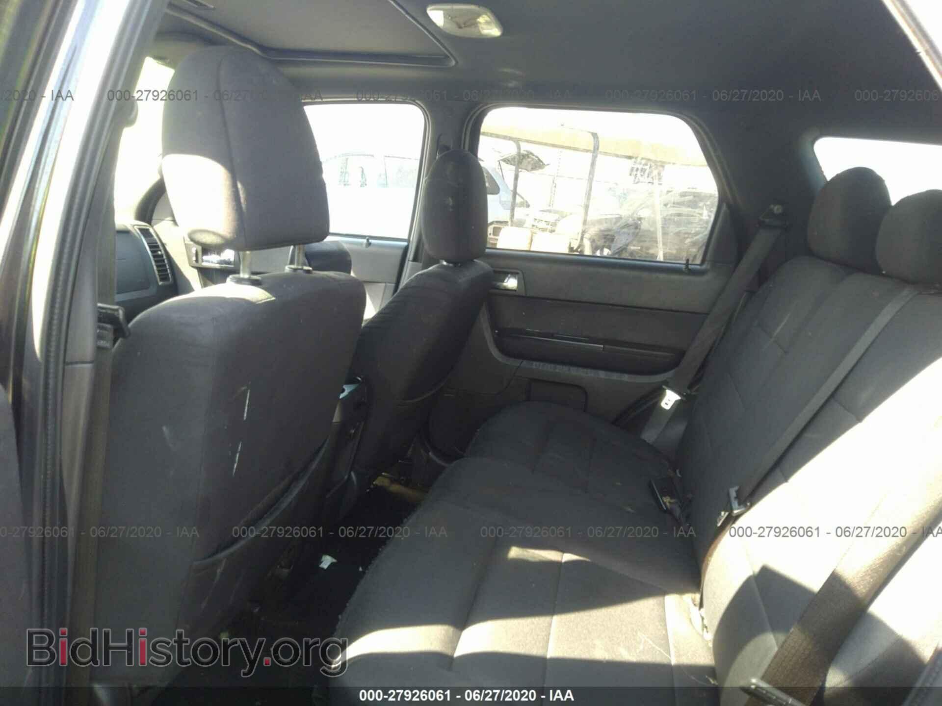 2011 FORD ESCAPE - VIN: 1FMCU0D76BKC17595 - Photo 8