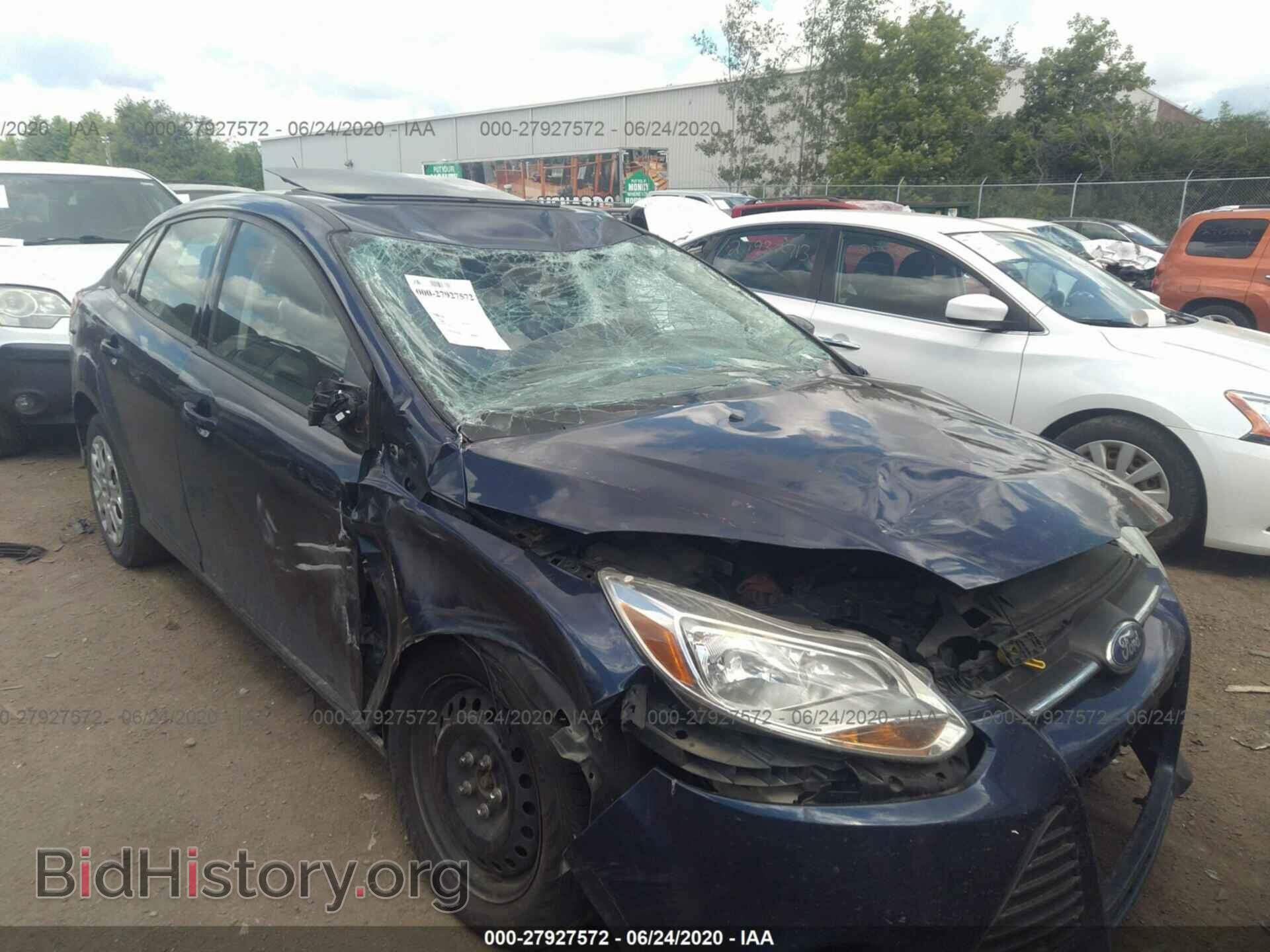 Photo 1FAHP3F26CL132570 - FORD FOCUS 2012