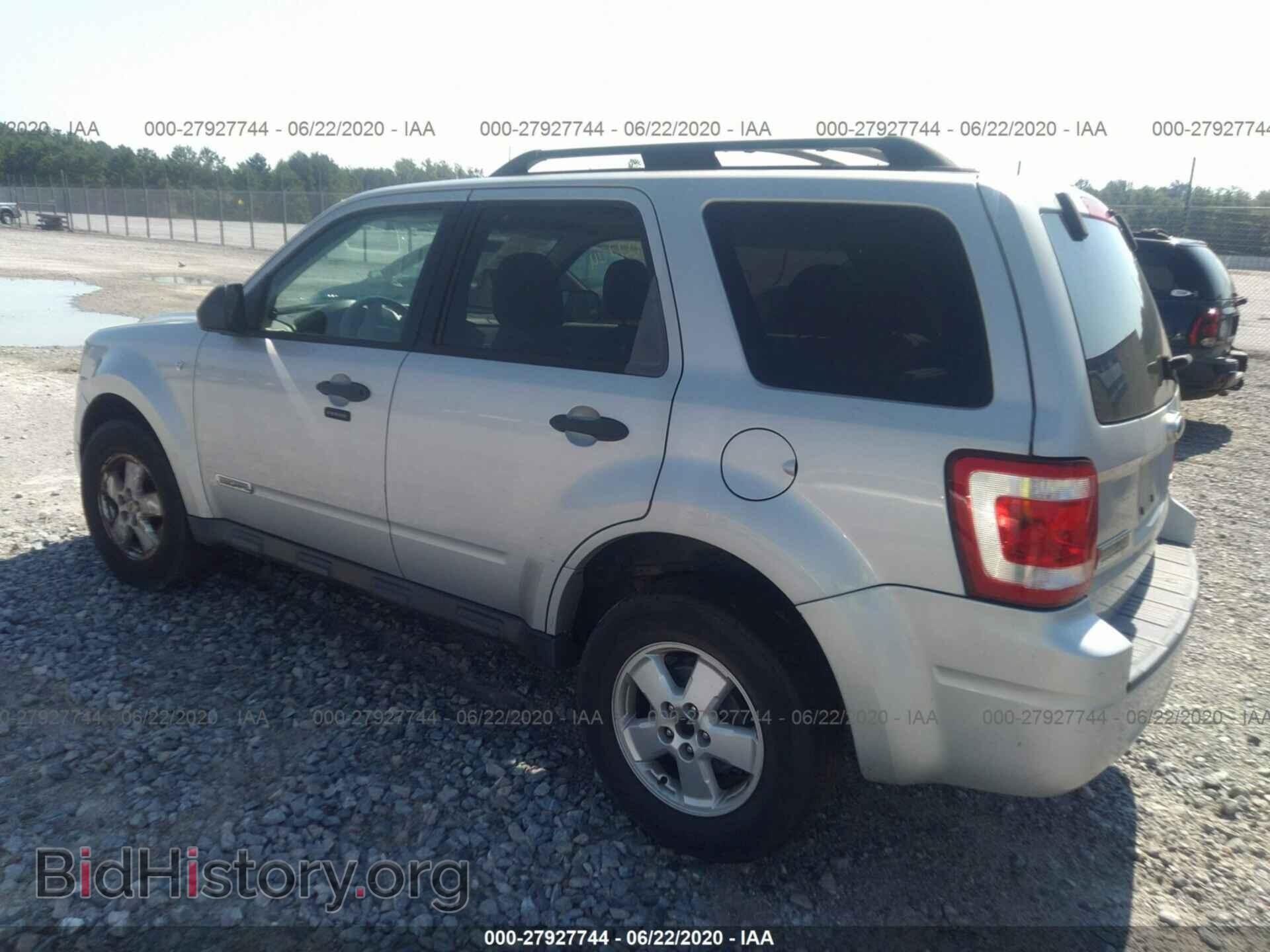 2008 FORD ESCAPE - VIN: 1FMCU93108KA46272 - Фото 3