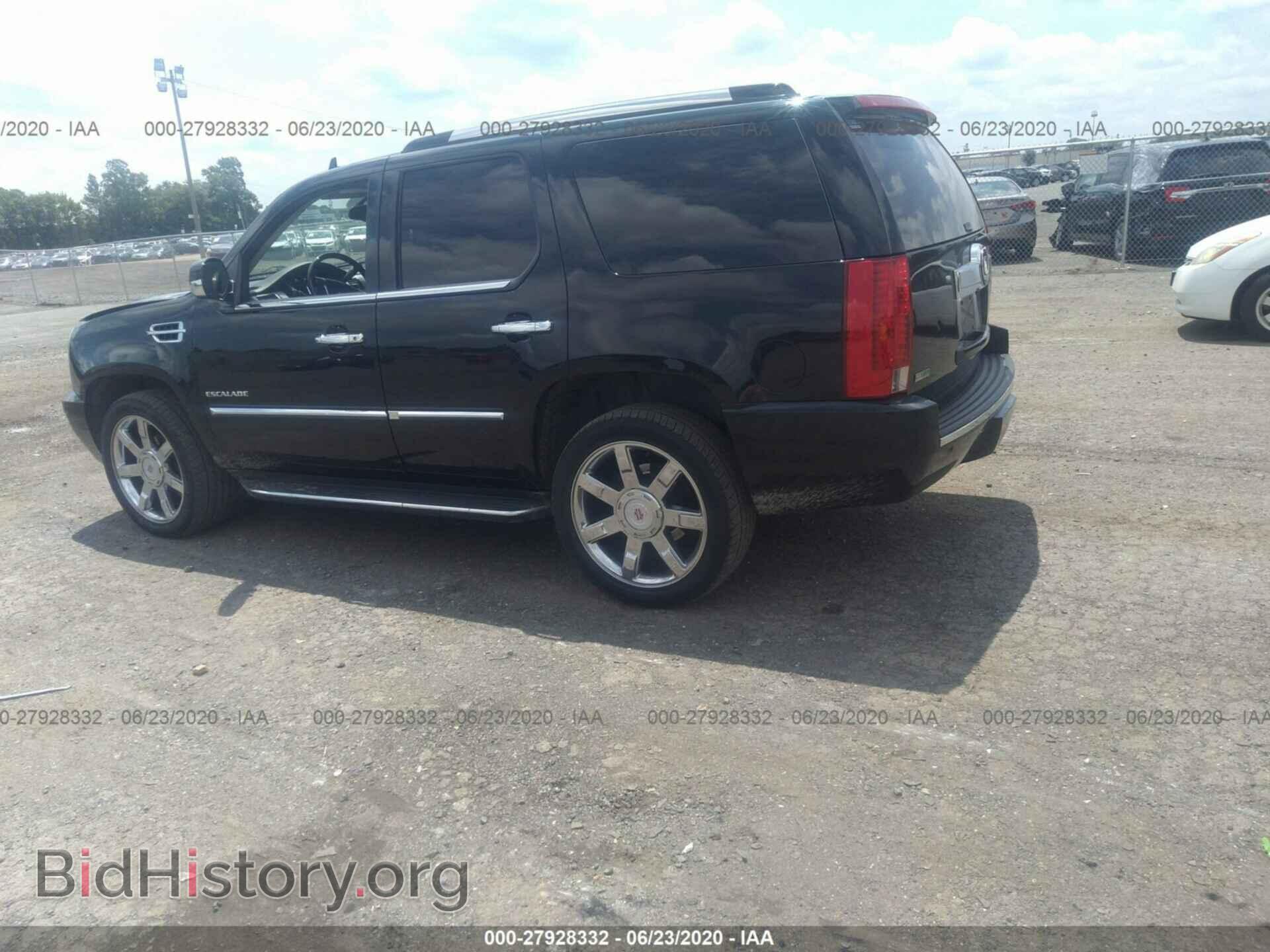 2011 CADILLAC ESCALADE - VIN: 1GYS4BEF9BR154303 - Фото 3