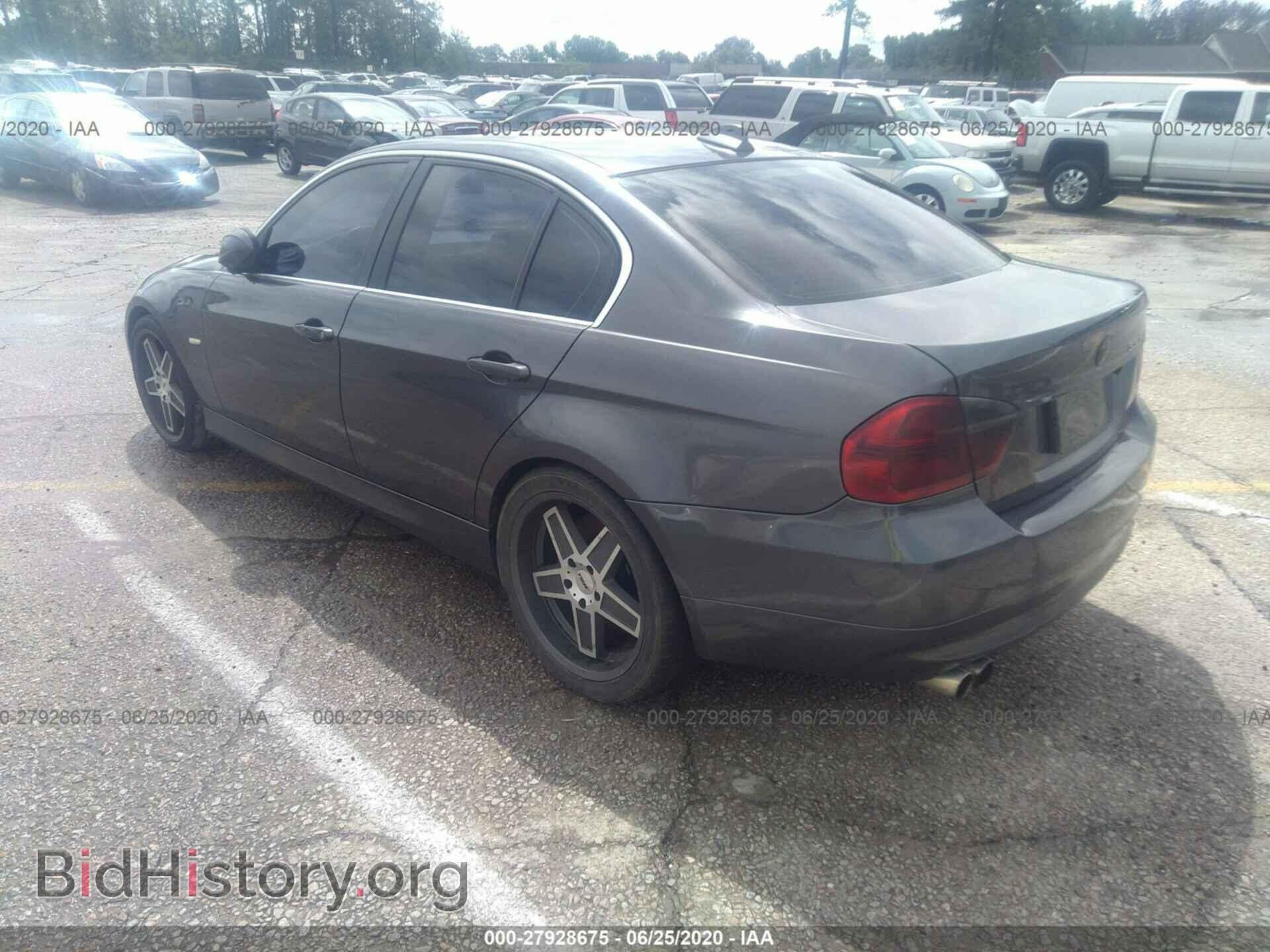 2006 BMW 330 - VIN: WBAVB33536KR80326 - Photo 3