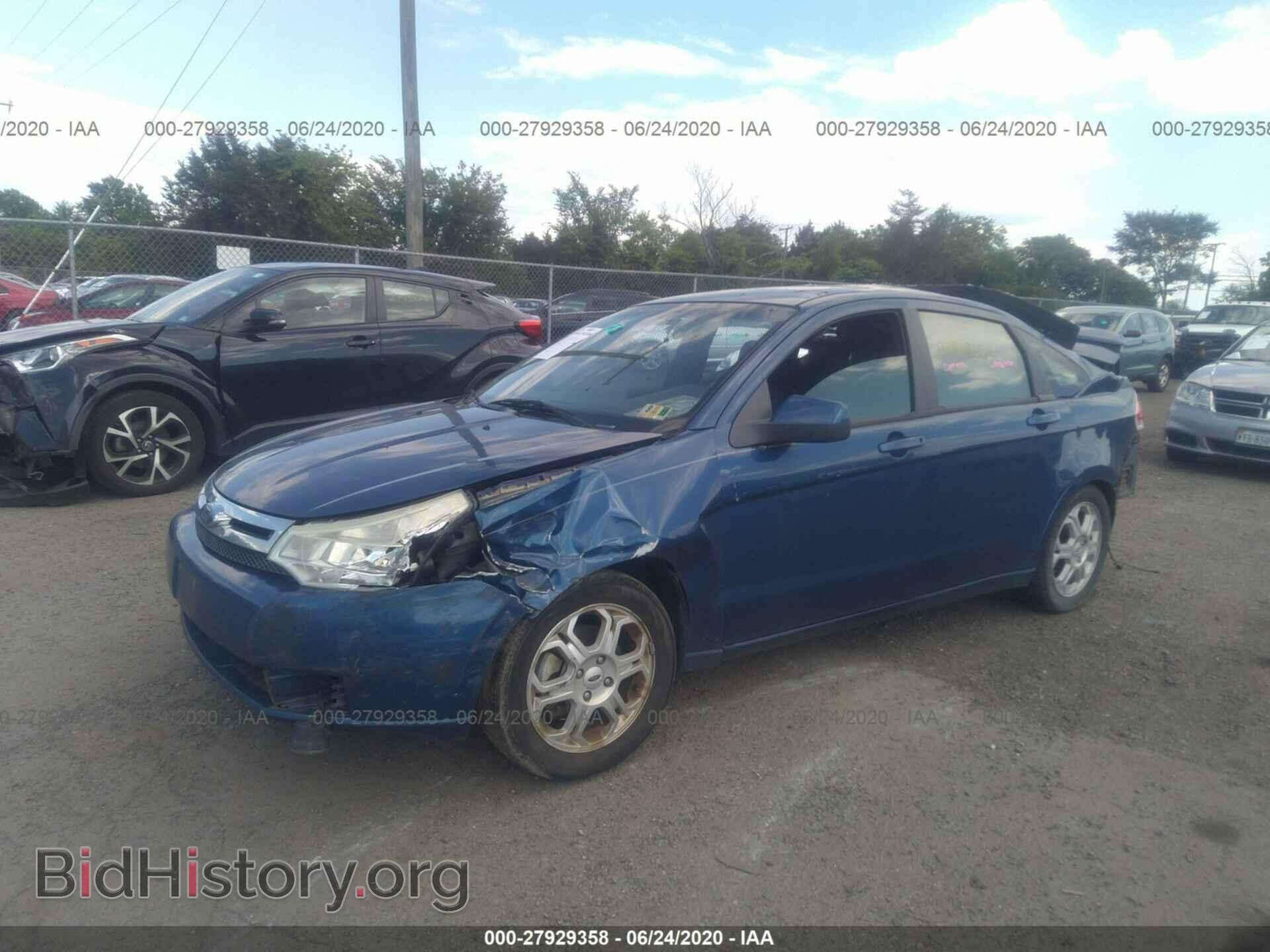 2009 FORD FOCUS - VIN: 1FAHP36N49W242373 - Photo 2