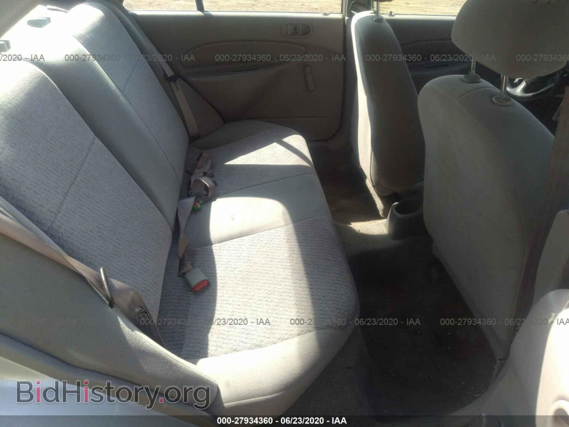 2000 FORD ESCORT - VIN: 3FAFP13P2YR235182 - Photo 8