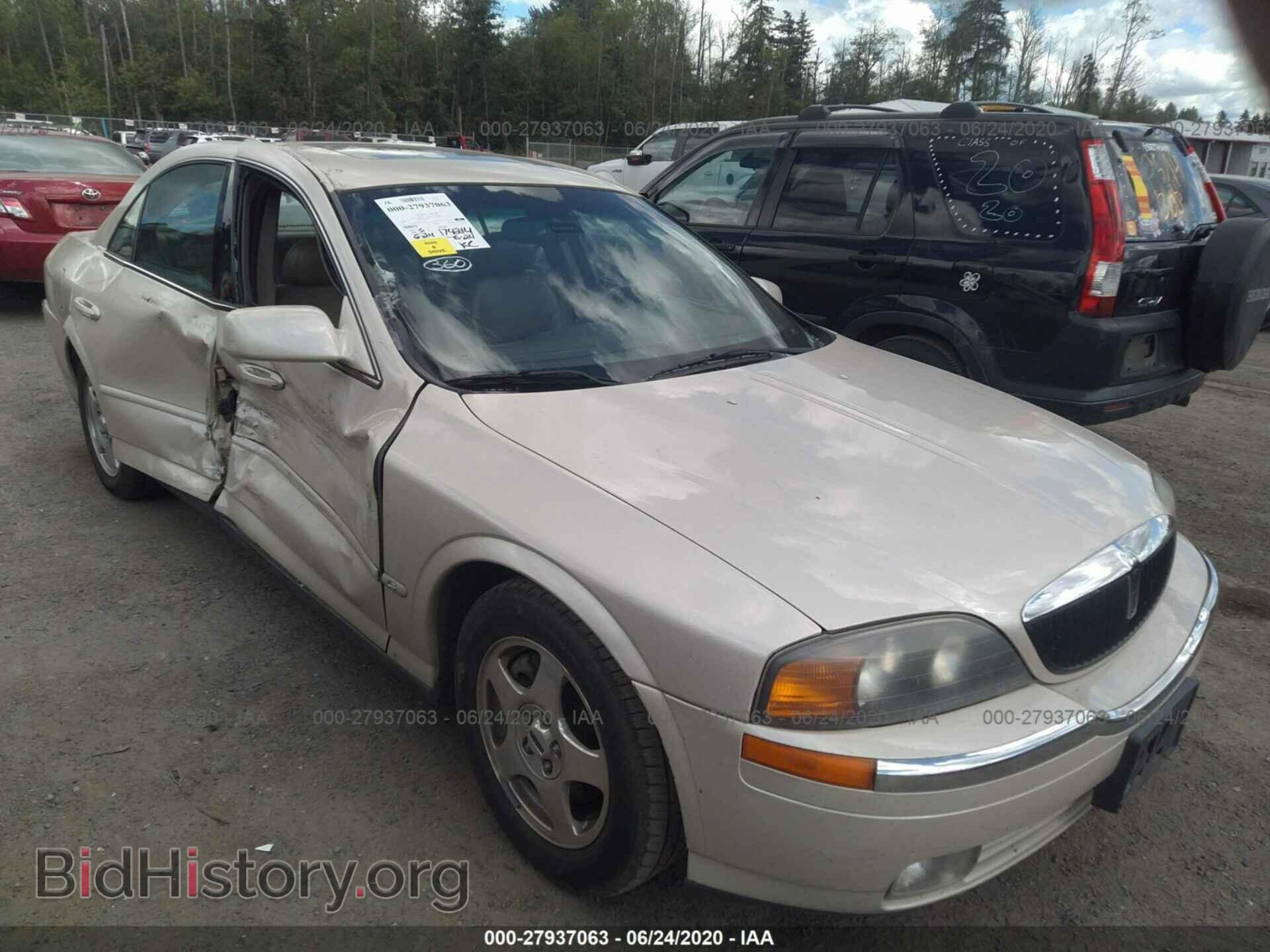 Фотография 1LNHM86S9YY761066 - LINCOLN LS 2000