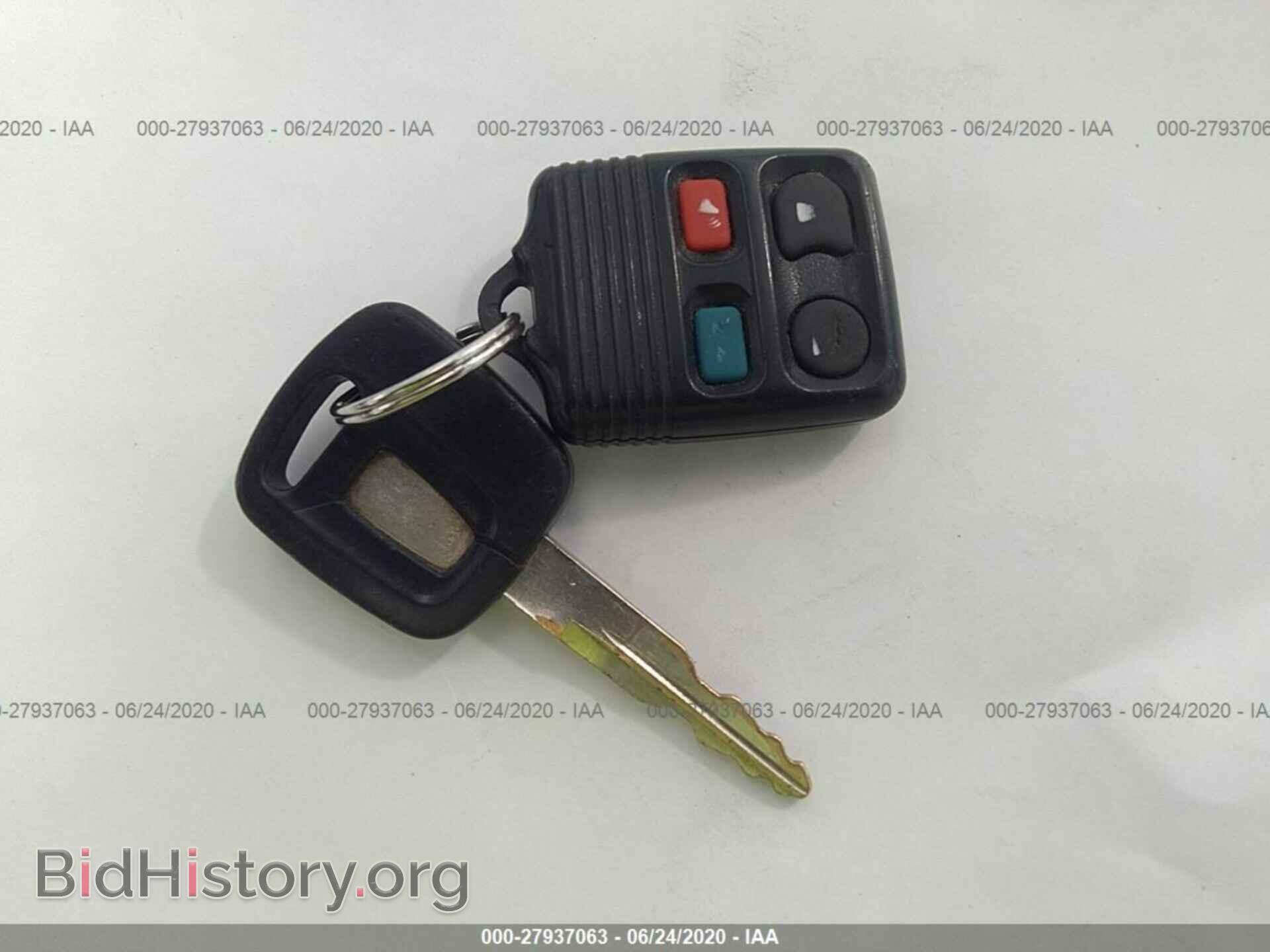 2000 LINCOLN LS - VIN: 1LNHM86S9YY761066 - Photo 11
