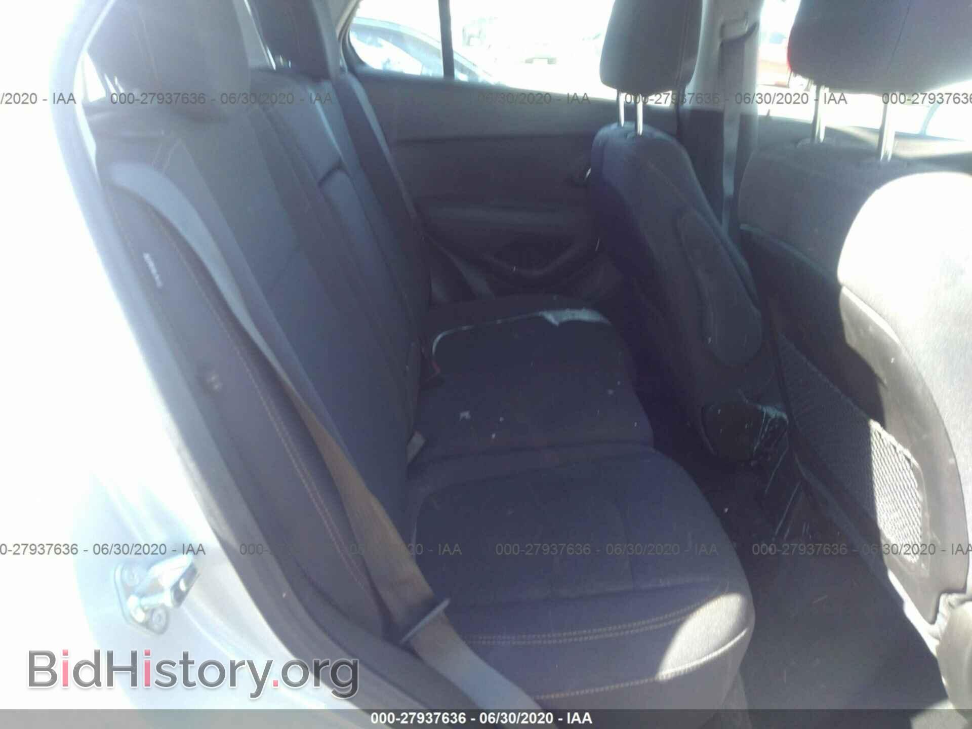 2019 CHEVROLET TRAX - VIN: 3GNCJKSB3KL356346 - Фото 8