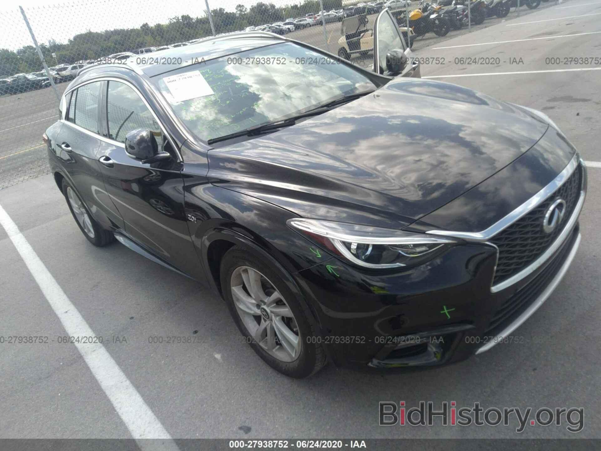 Photo SJKCH5CP6JA047554 - INFINITI QX30 2018