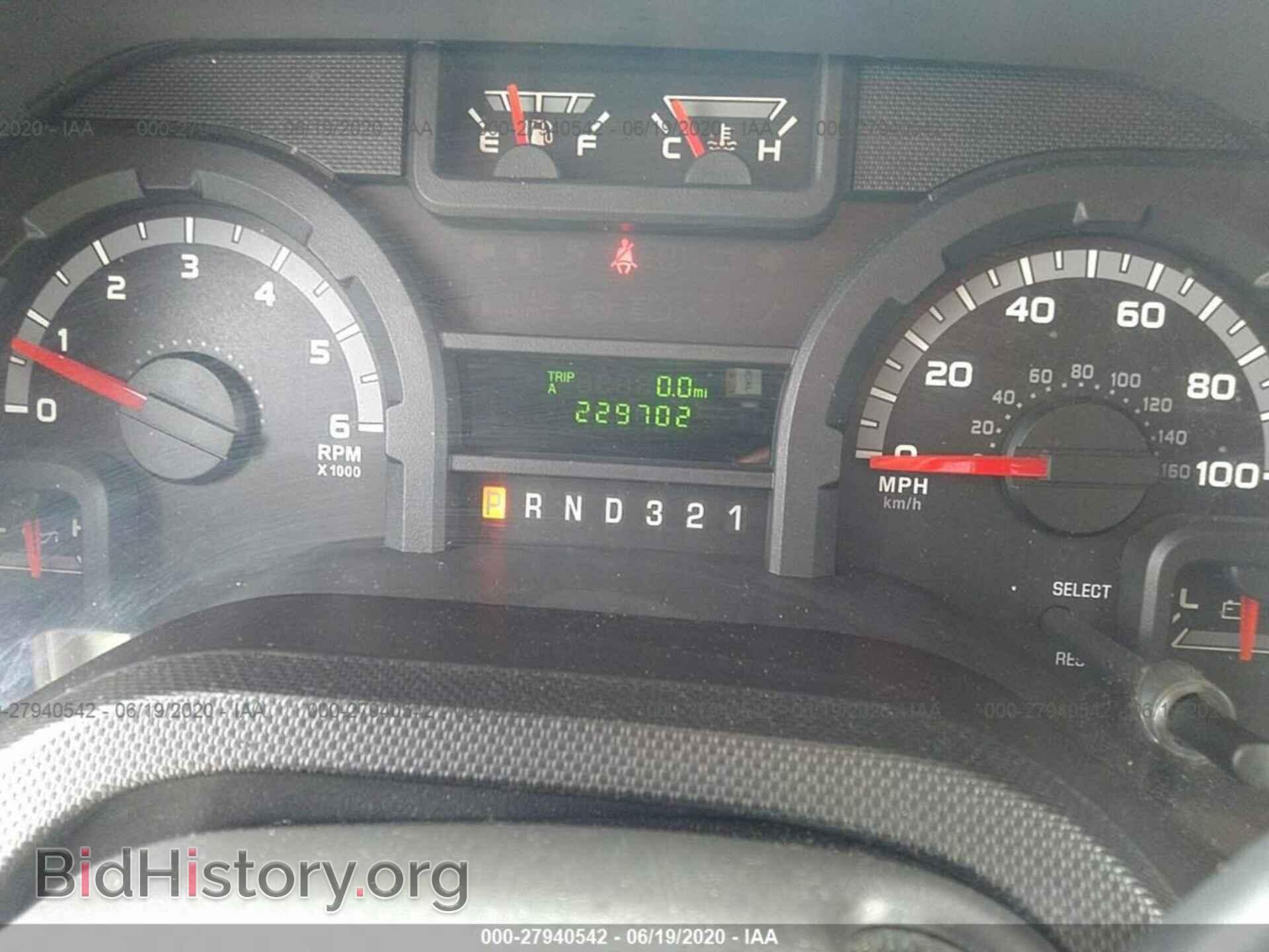 2011 FORD ECONOLINE - VIN: 1FDEE3FL3BDA86843 - Фото 6