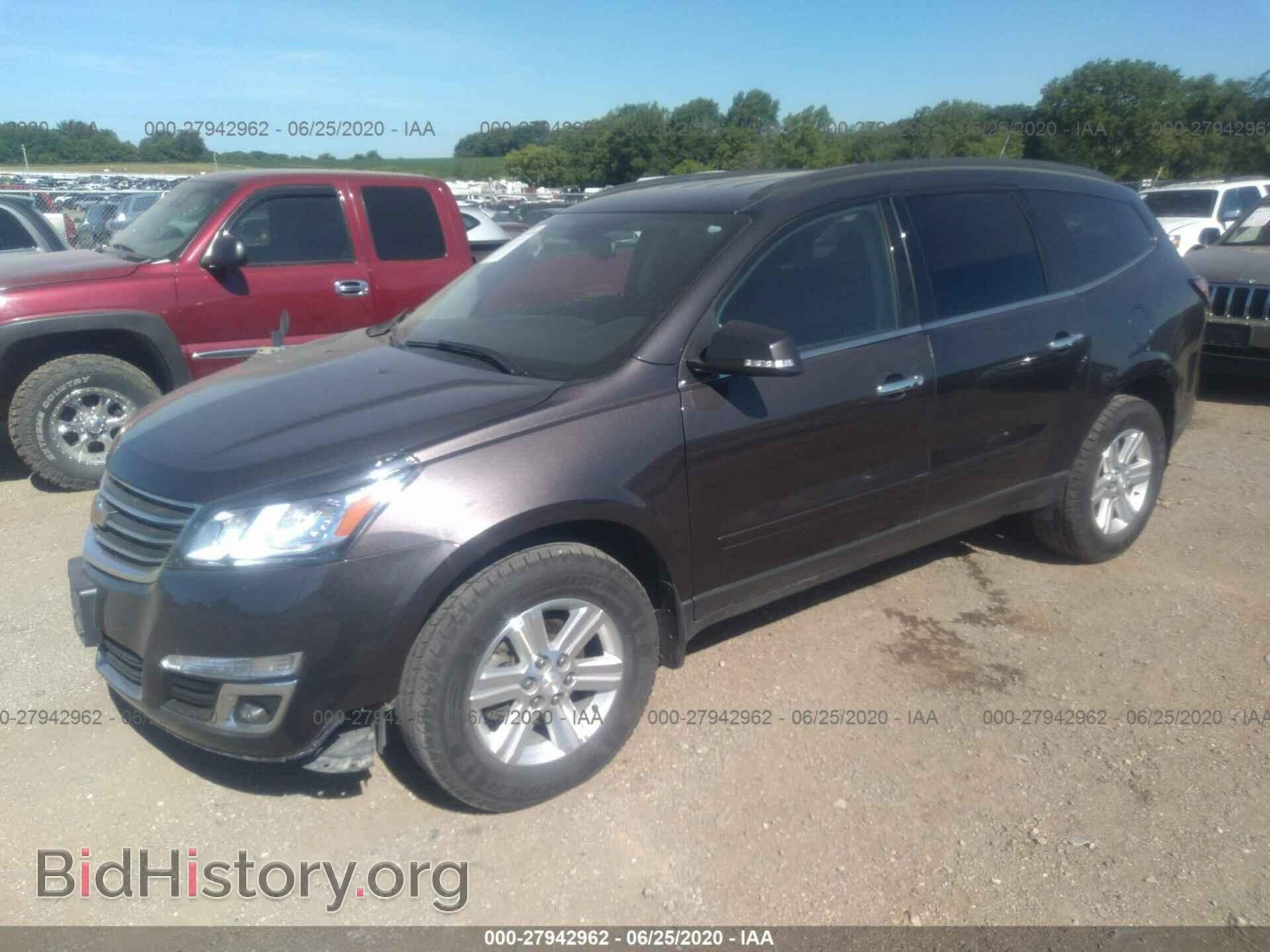 2014 CHEVROLET TRAVERSE - VIN: 1GNKRHKD9EJ196977 - Фото 2