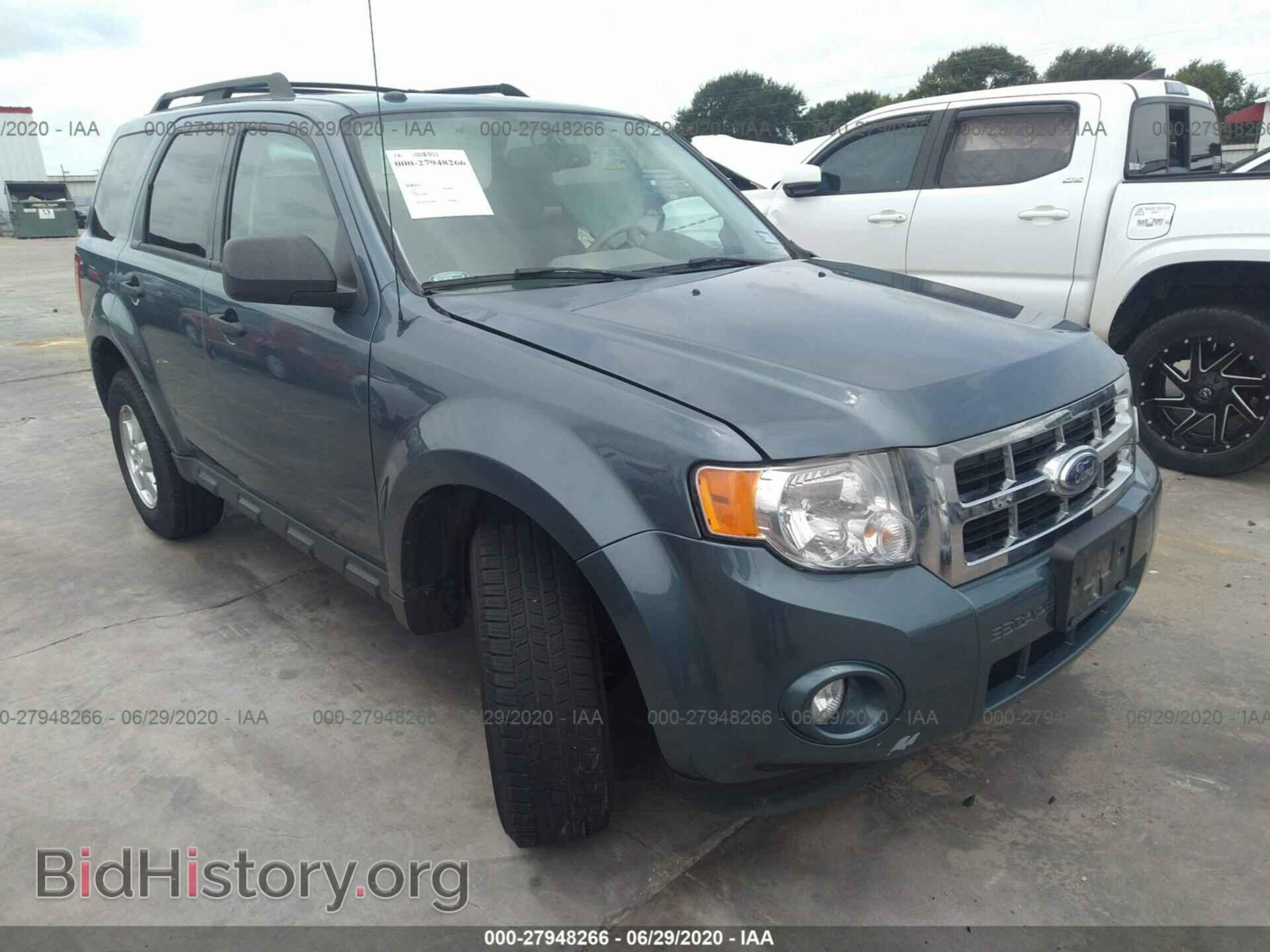 Фотография 1FMCU0D73BKC17523 - FORD ESCAPE 2011