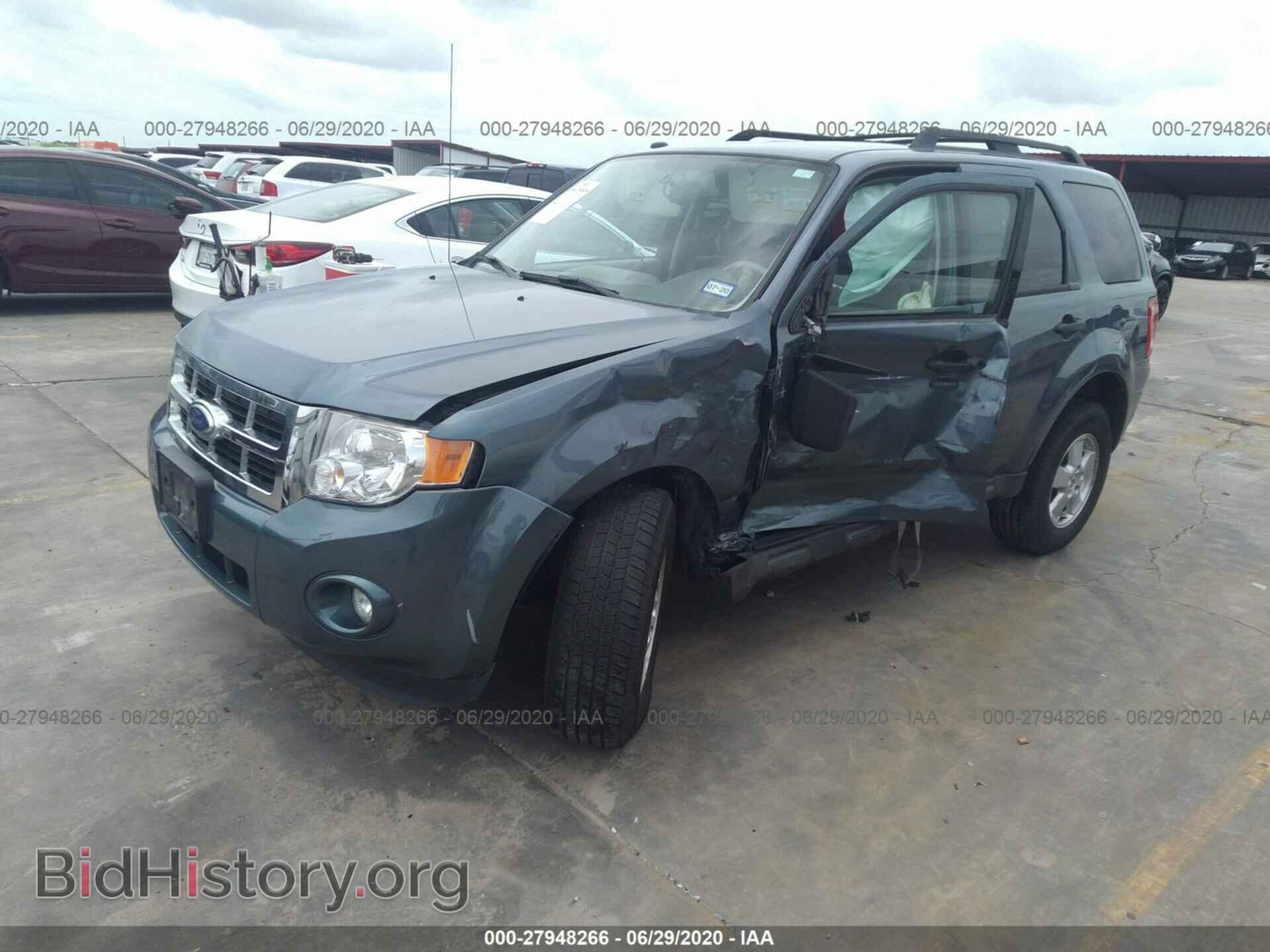 2011 FORD ESCAPE - VIN: 1FMCU0D73BKC17523 - Фото 2