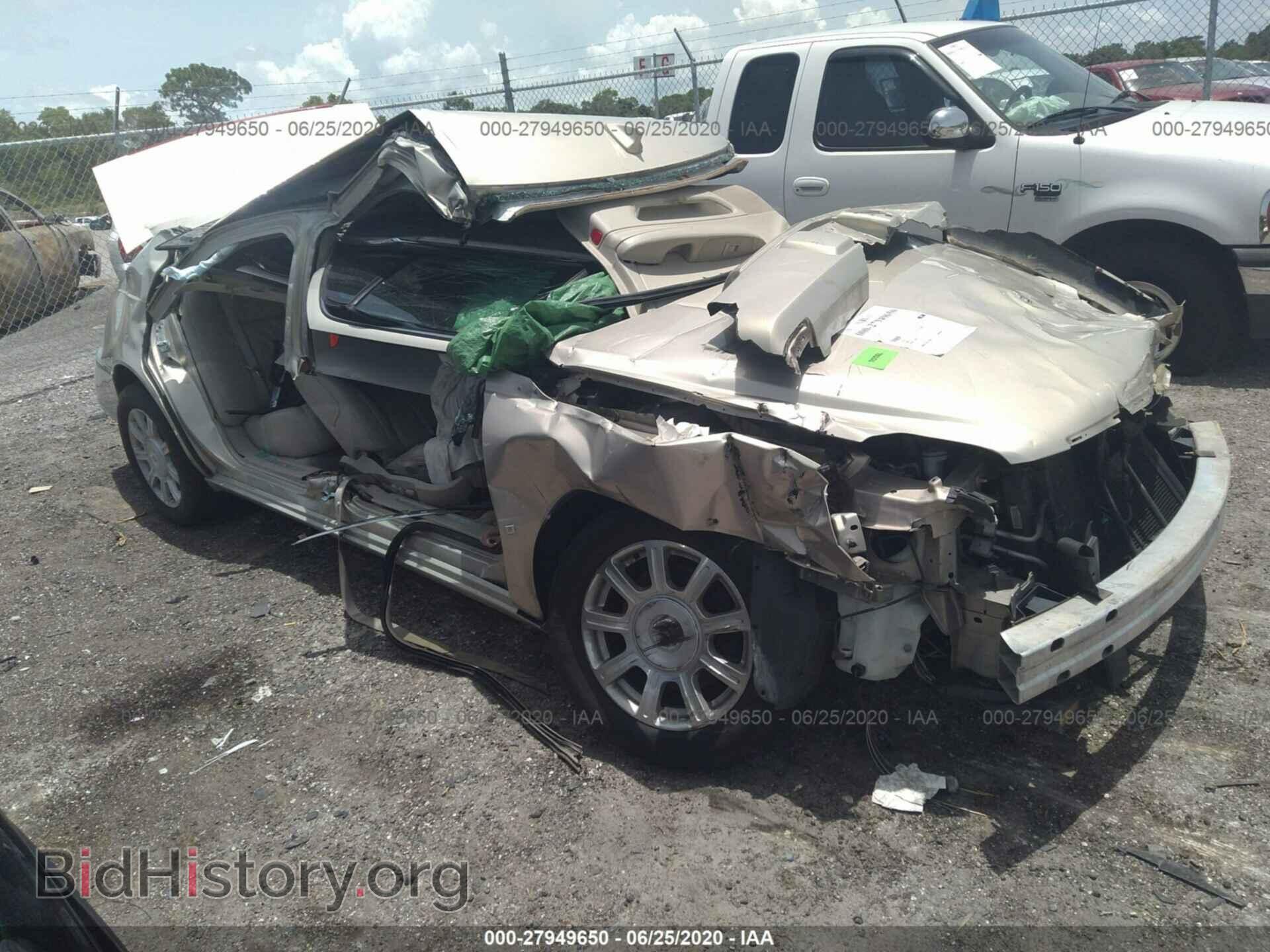 Photo 1G6KD57Y19U112417 - CADILLAC DTS 2009