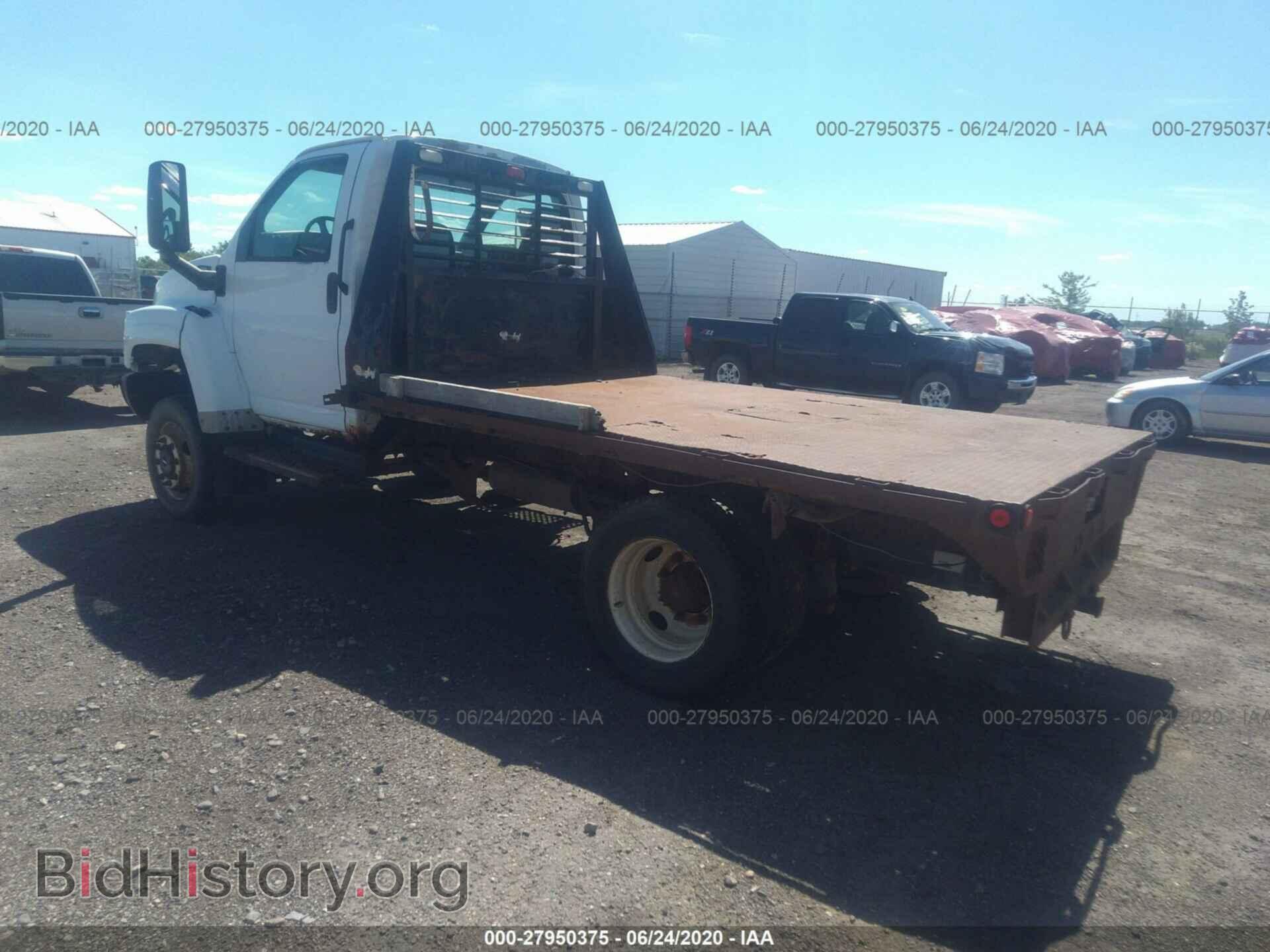 2005 GMC C5500 - VIN: 1GDE5C3285F523398 - Фото 3