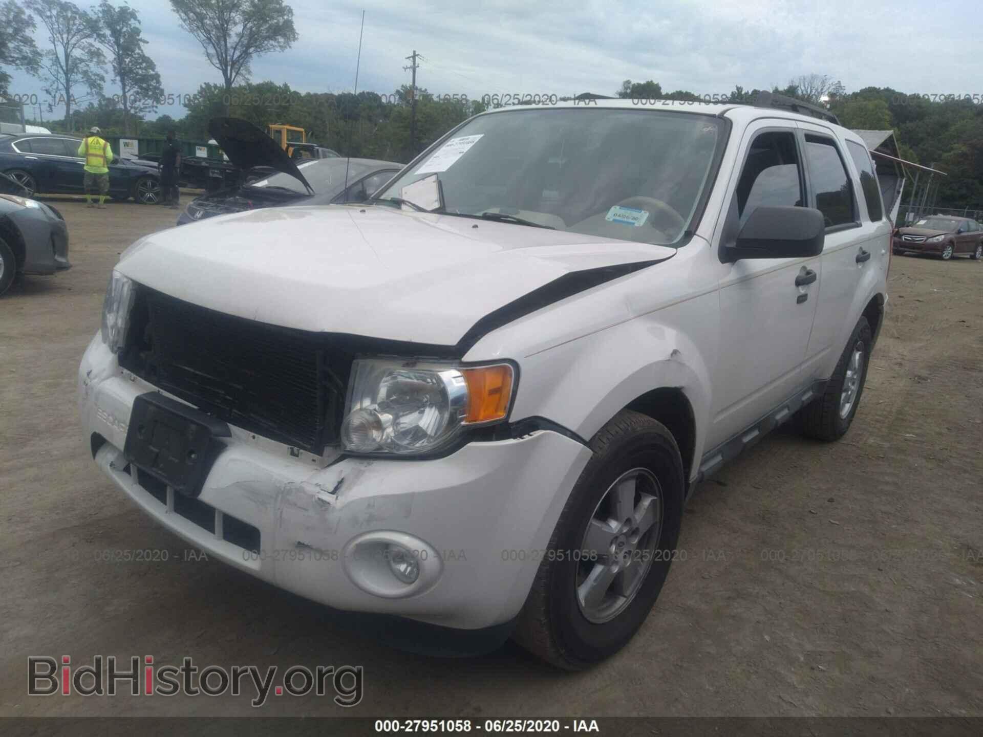 2009 FORD ESCAPE - VIN: 1FMCU93G49KD14858 - Photo 2