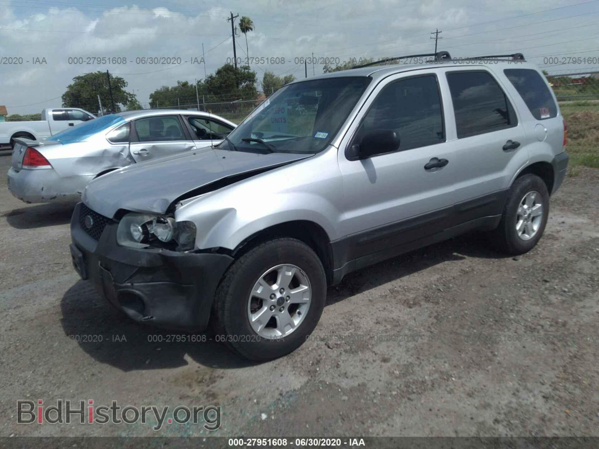 2005 FORD ESCAPE - VIN: 1FMYU93105KD10933 - Фото 2