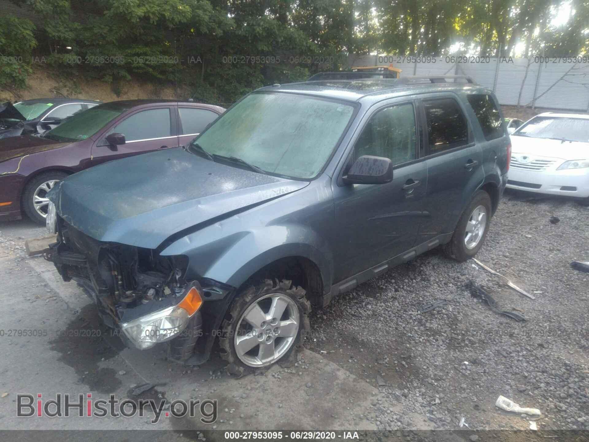 2011 FORD ESCAPE - VIN: 1FMCU9D77BKA61071 - Photo 2