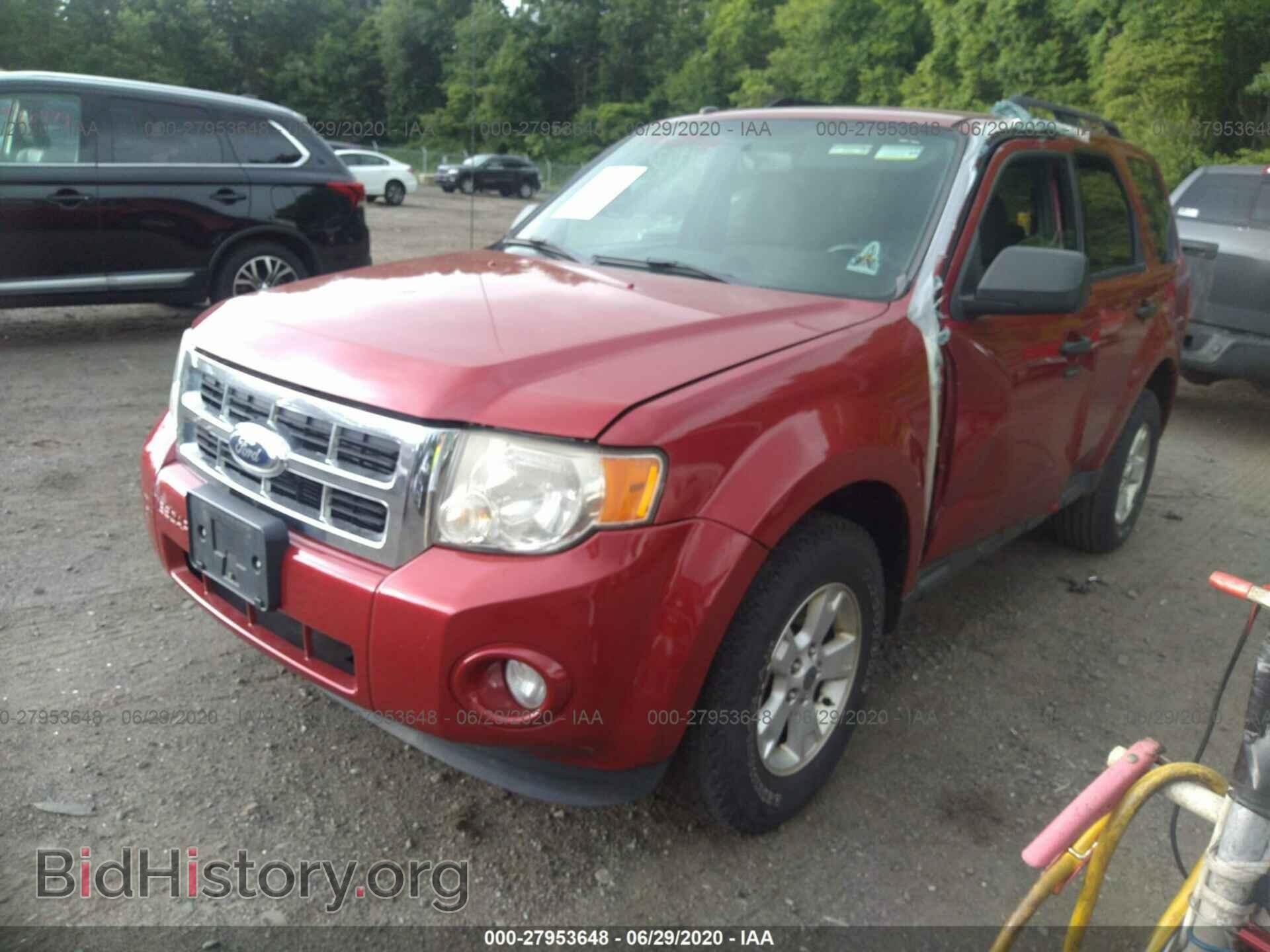 2011 FORD ESCAPE - VIN: 1FMCU0D76BKB52263 - Photo 2