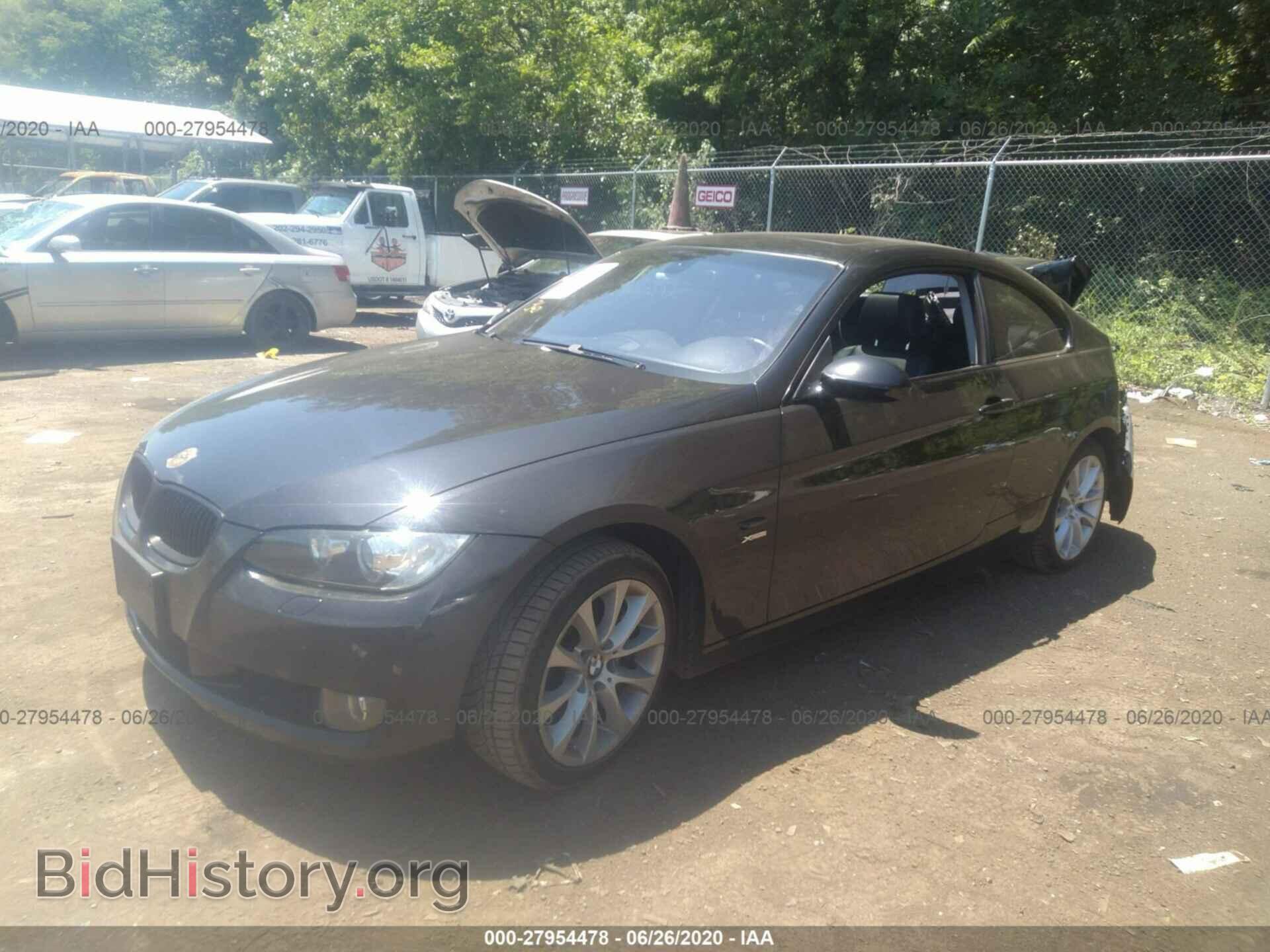 2009 BMW 335 - VIN: WBAWC73559E067675 - Фото 2