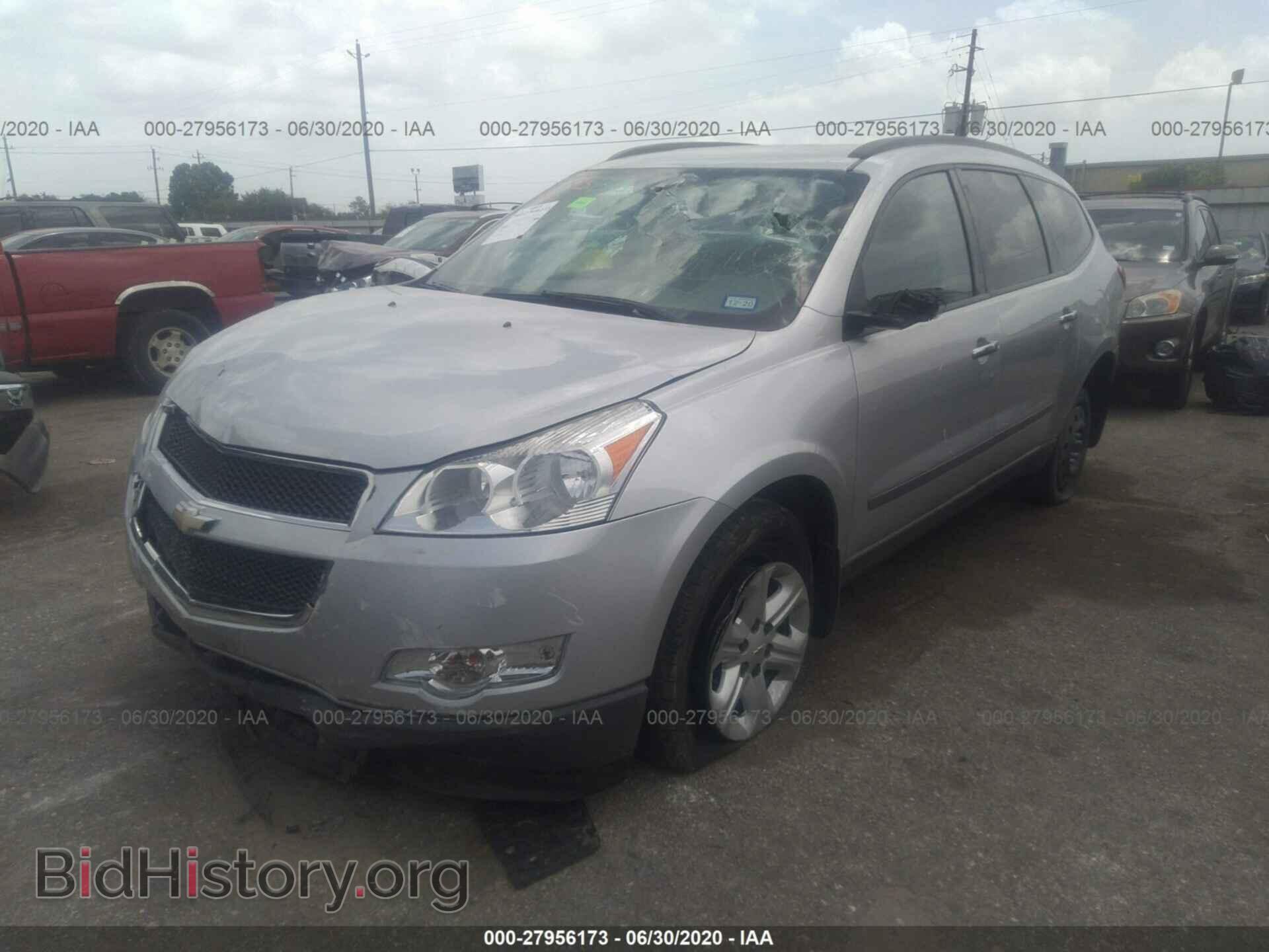 2012 CHEVROLET TRAVERSE - VIN: 1GNKRFED1CJ339952 - Фото 2
