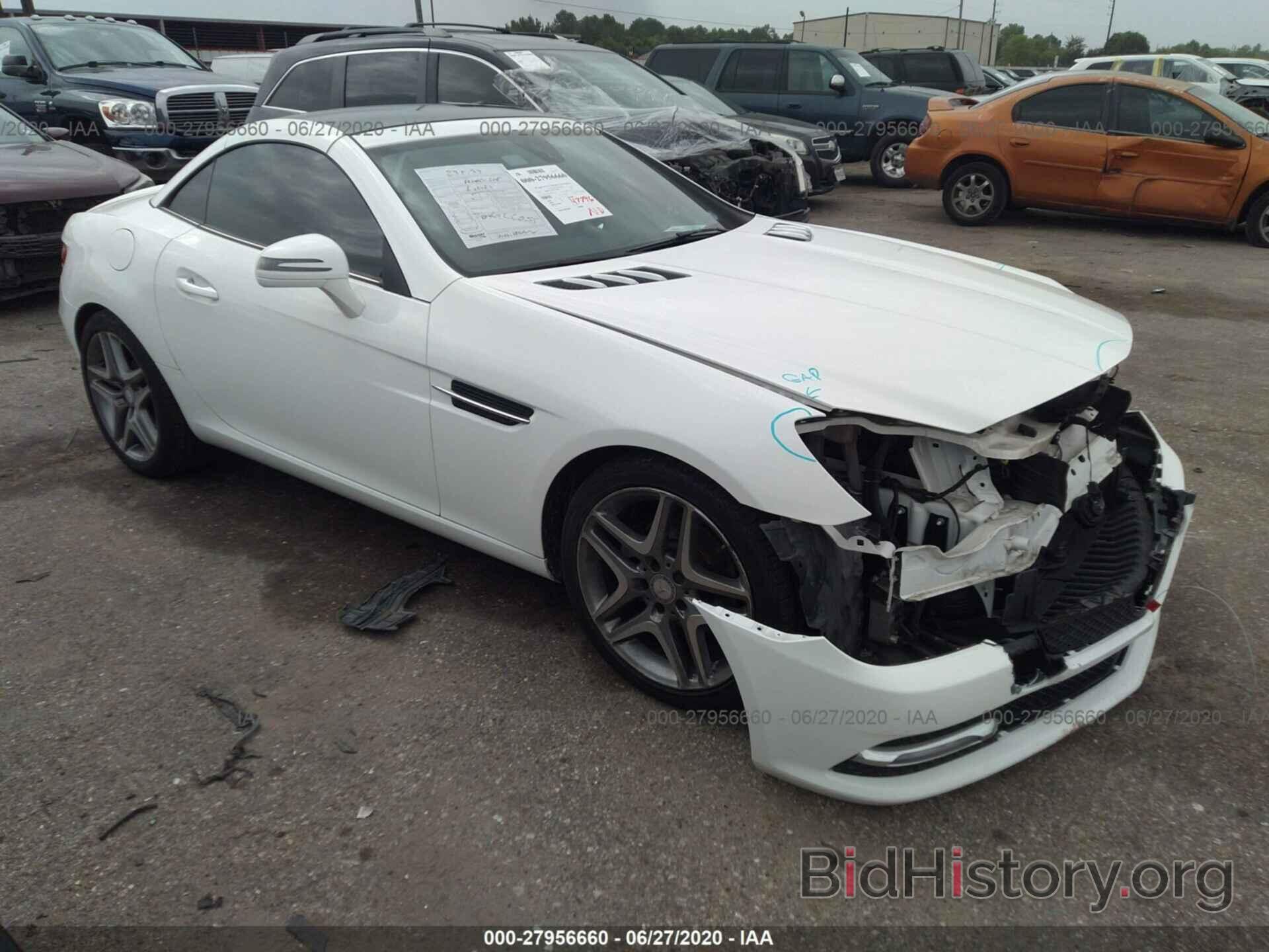 Photo WDDPK4HA1FF101752 - MERCEDES-BENZ SLK-CLASS 2015