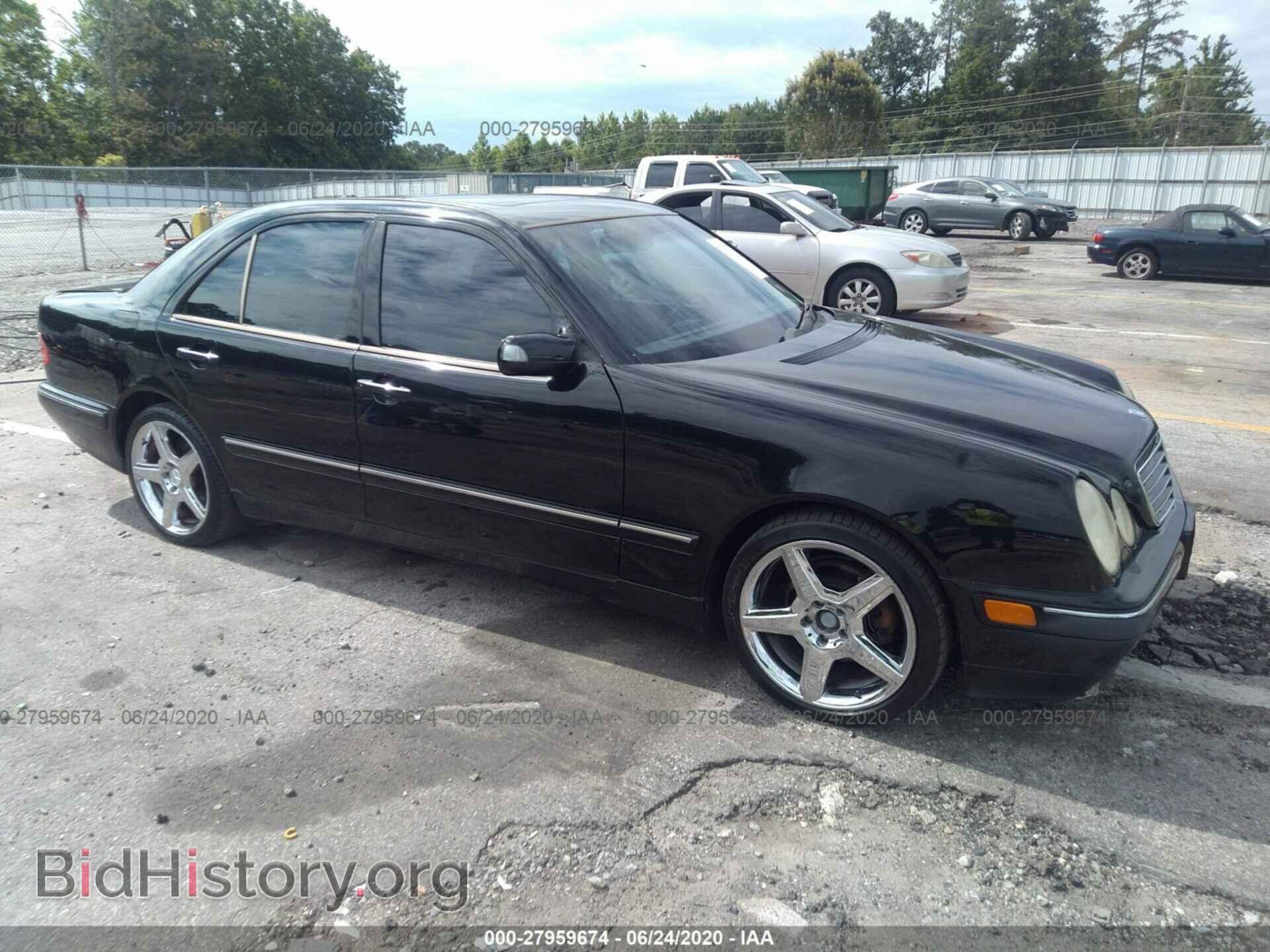 Photo WDBJF65J92B461310 - MERCEDES-BENZ E 2002