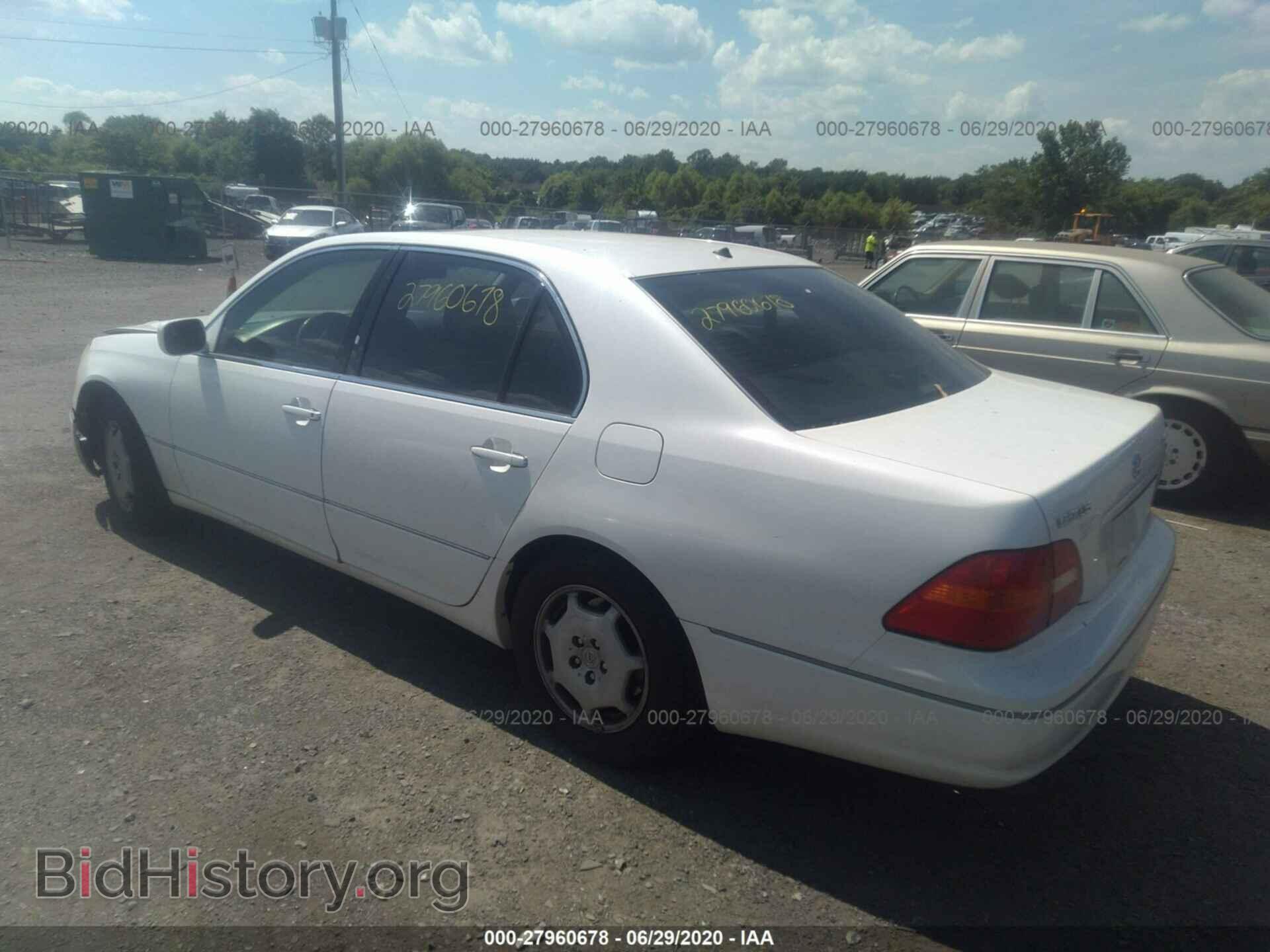 2002 LEXUS LS - VIN: JTHBN30F820071397 - Фото 3