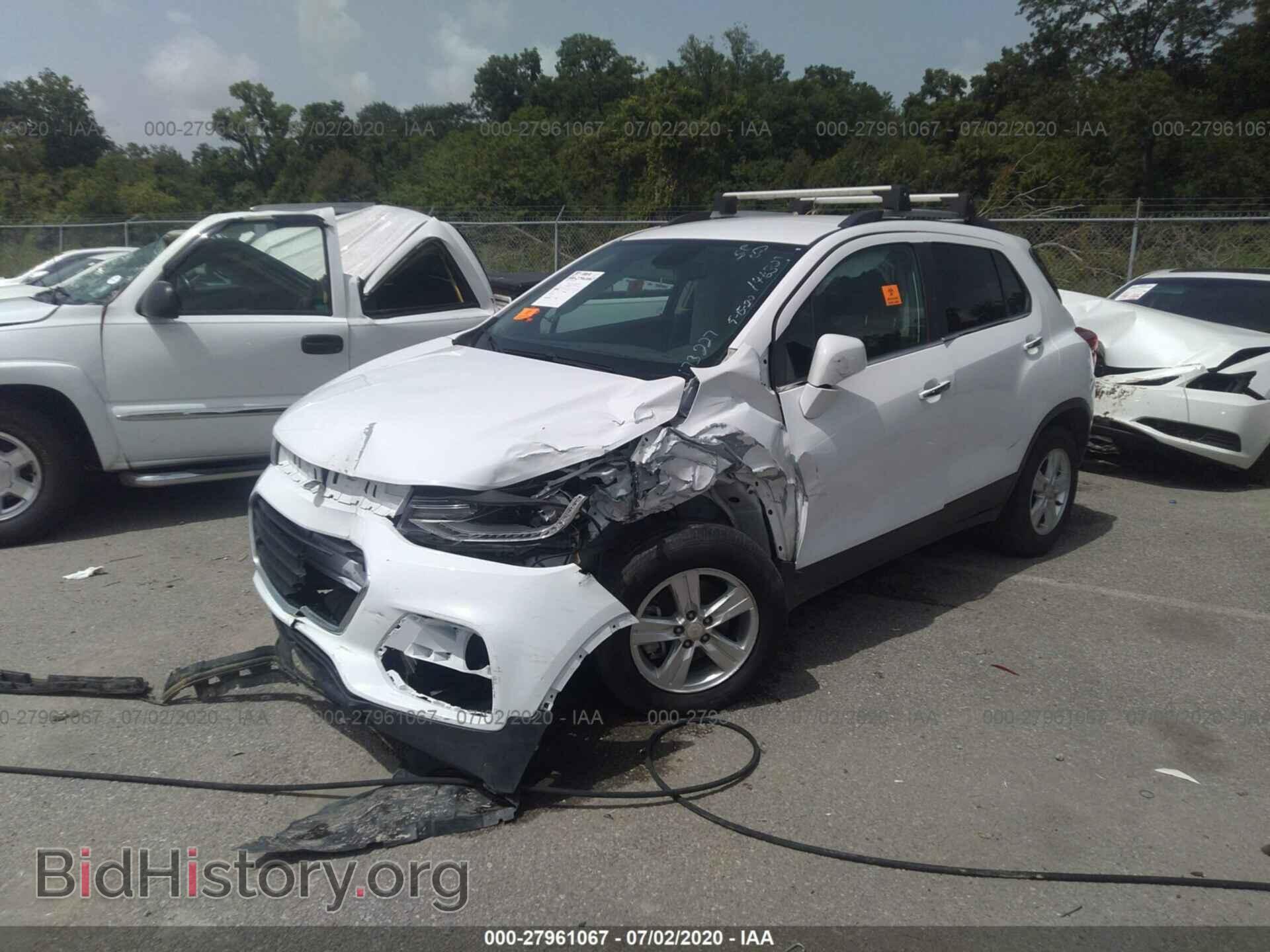 2017 CHEVROLET TRAX - VIN: 3GNCJLSBXHL146521 - Photo 2