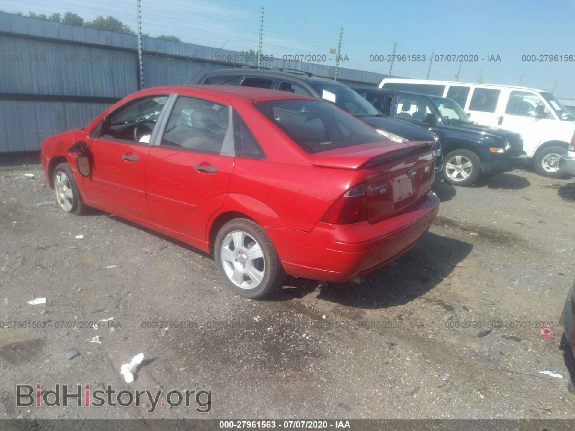 2007 FORD FOCUS - VIN: 1FAFP34N97W208937 - Фото 3