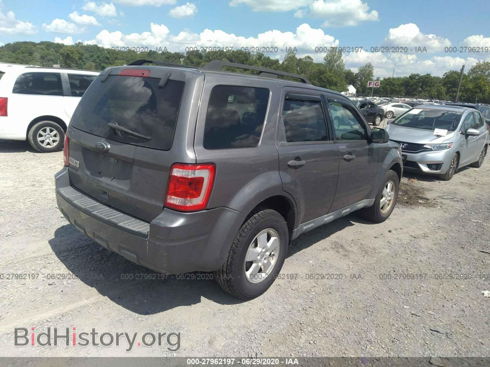 2011 FORD ESCAPE - VIN: 1FMCU9D74BKA12068 - Photo 4