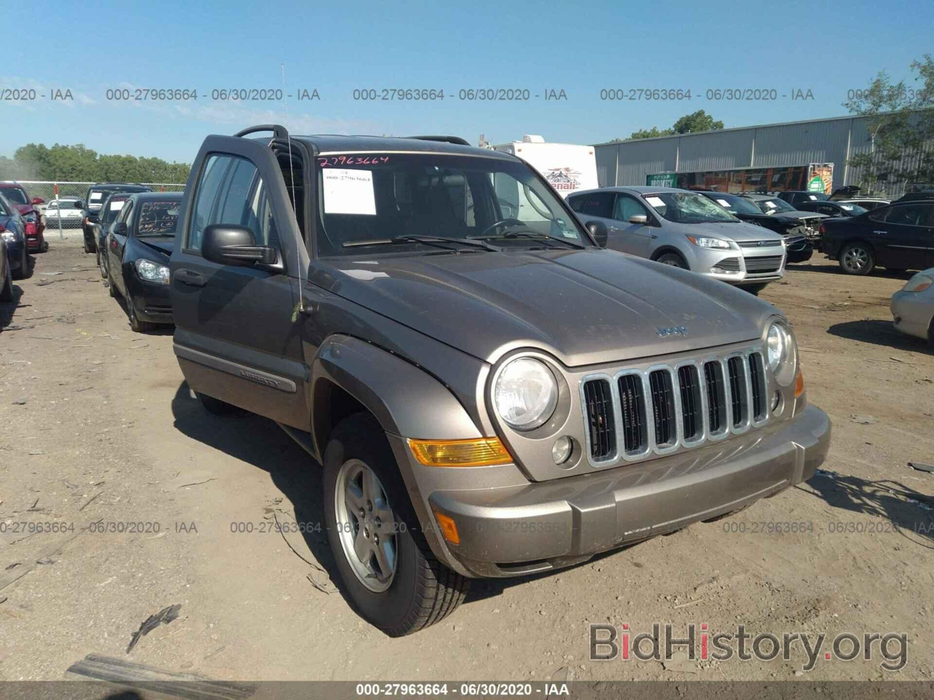 Photo 1J4GL48K57W713609 - JEEP LIBERTY 2007