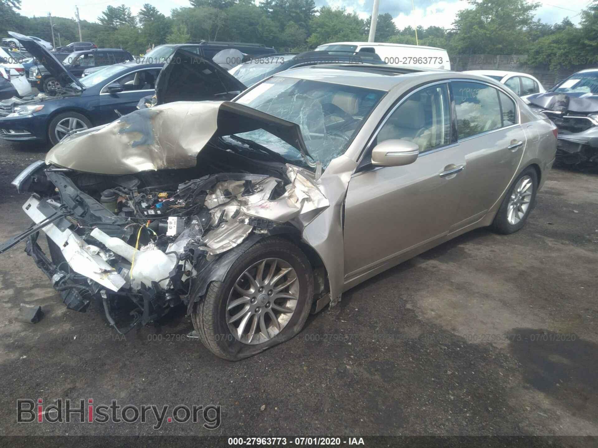 2009 HYUNDAI GENESIS - VIN: KMHGC46E19U025331 - Фото 2