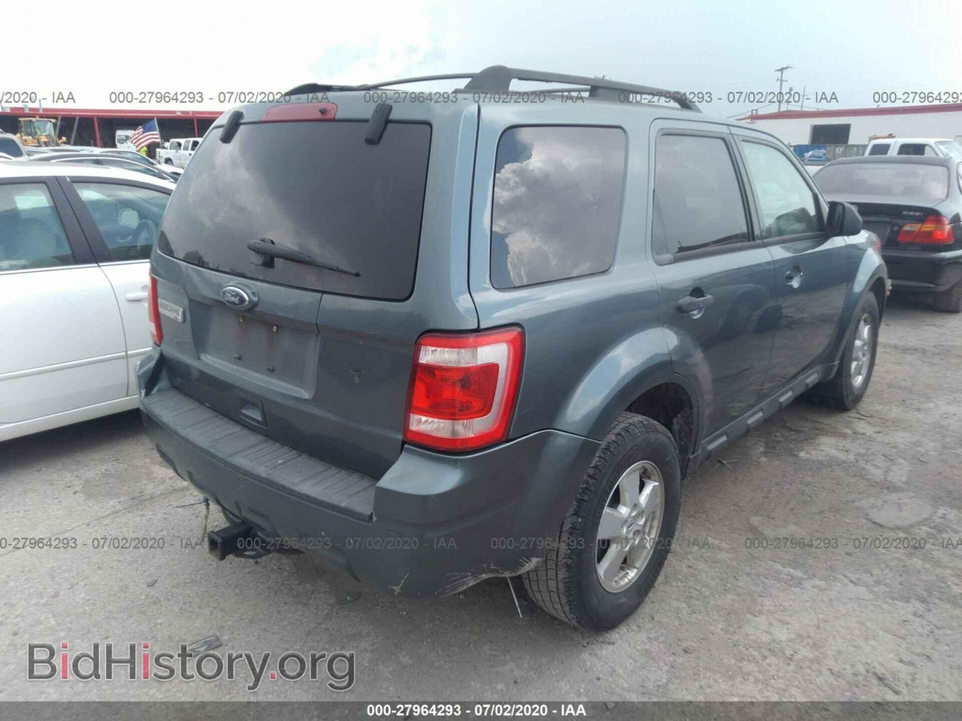 2011 FORD ESCAPE - VIN: 1FMCU0D76BKA61851 - Photo 4