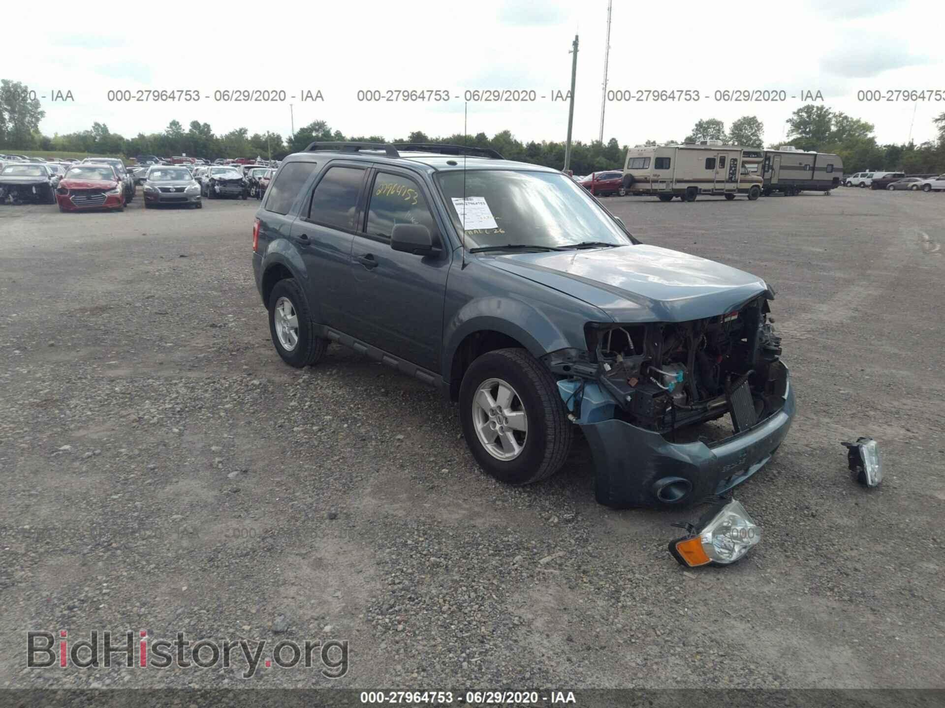 Photo 1FMCU0DG2BKB10933 - FORD ESCAPE 2011