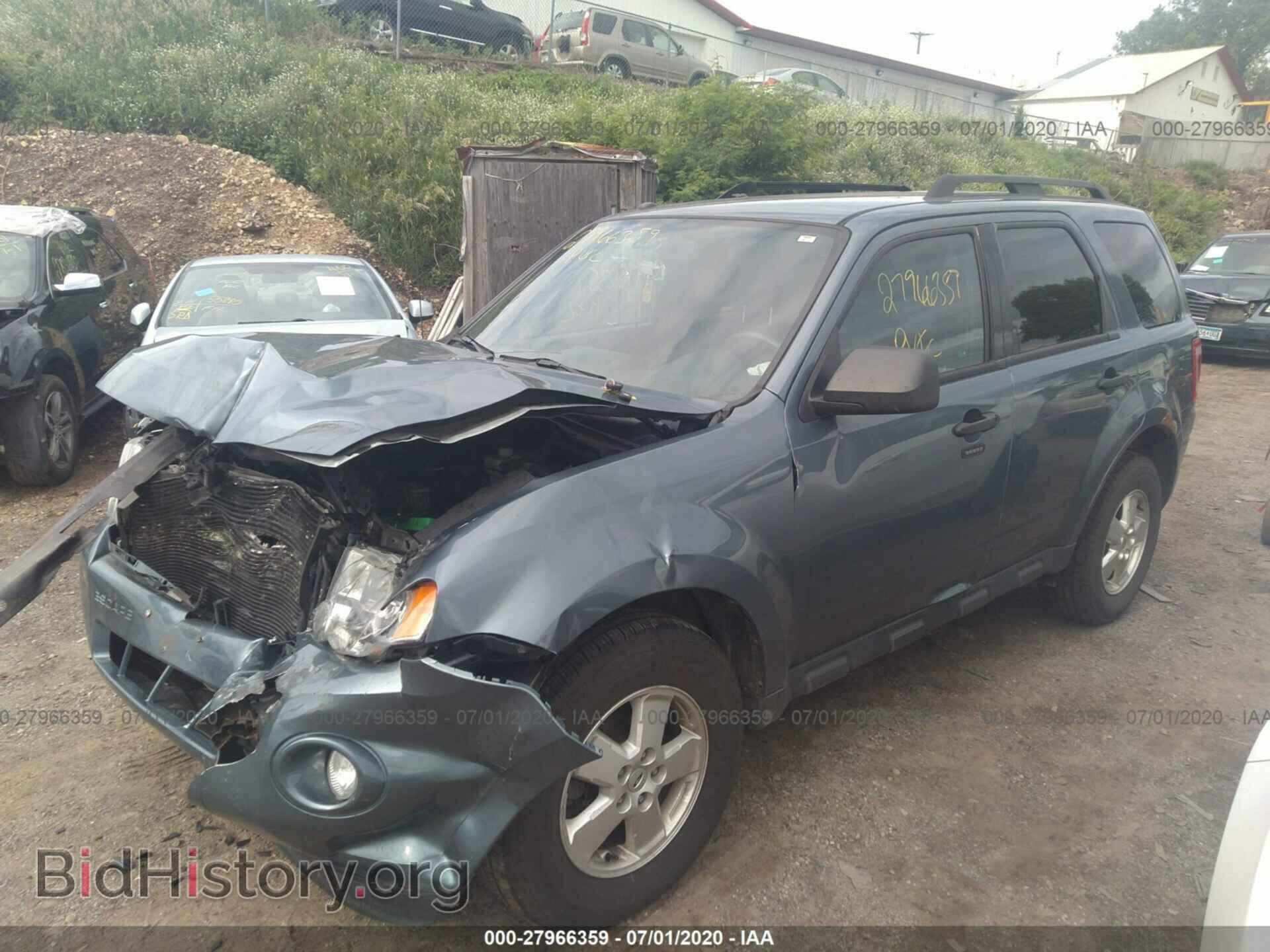 2011 FORD ESCAPE - VIN: 1FMCU9DG2BKA08083 - Фото 2