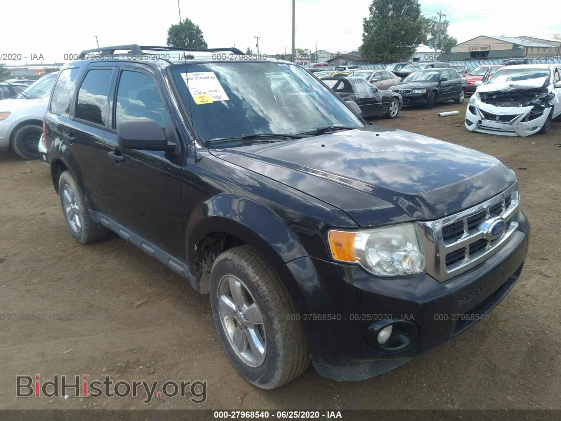 Photo 1FMGU0D79BKB89288 - FORD ESCAPE 2011