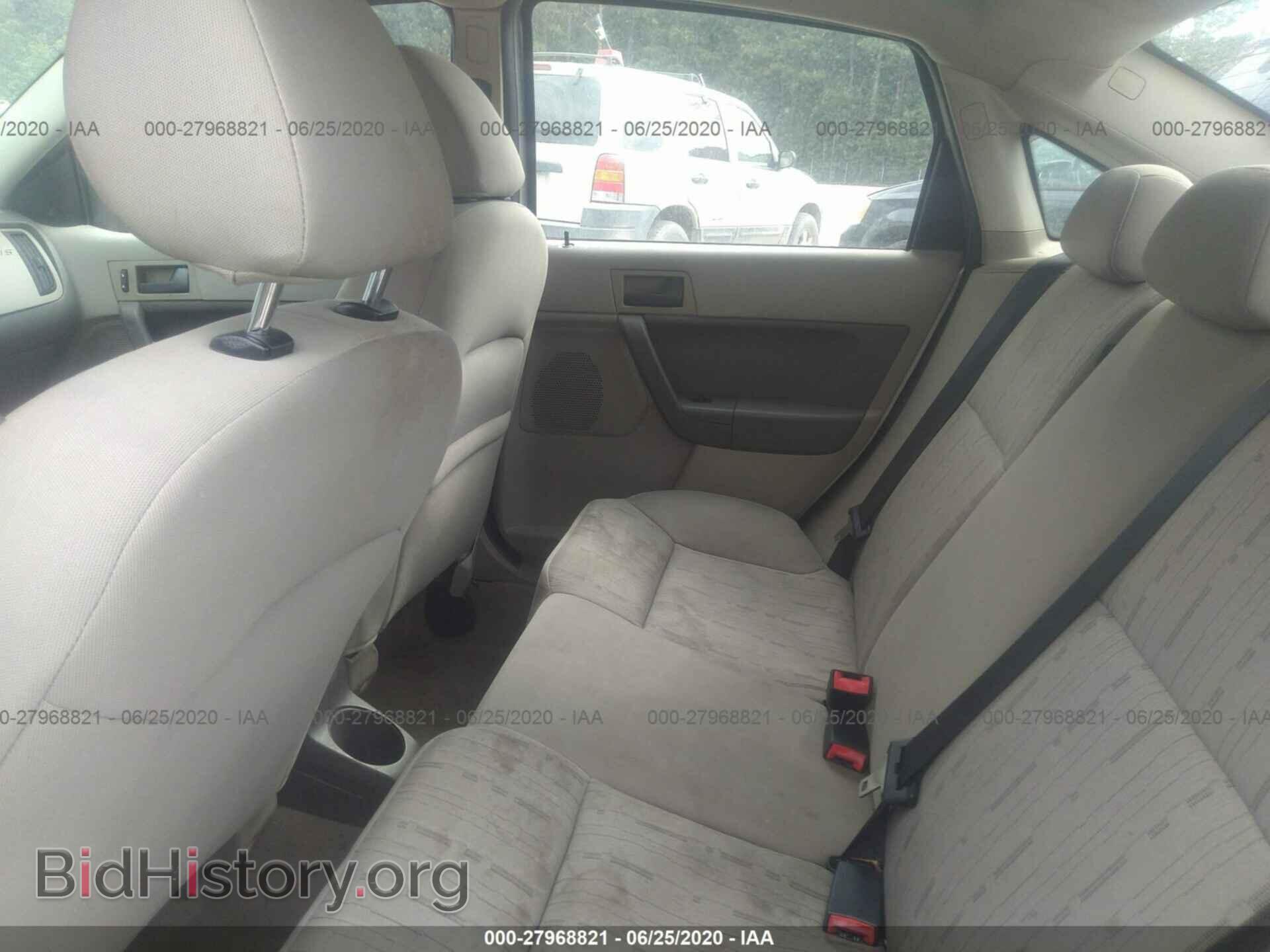 2011 FORD FOCUS - VIN: 1FAHP3FN2BW129012 - Фото 8